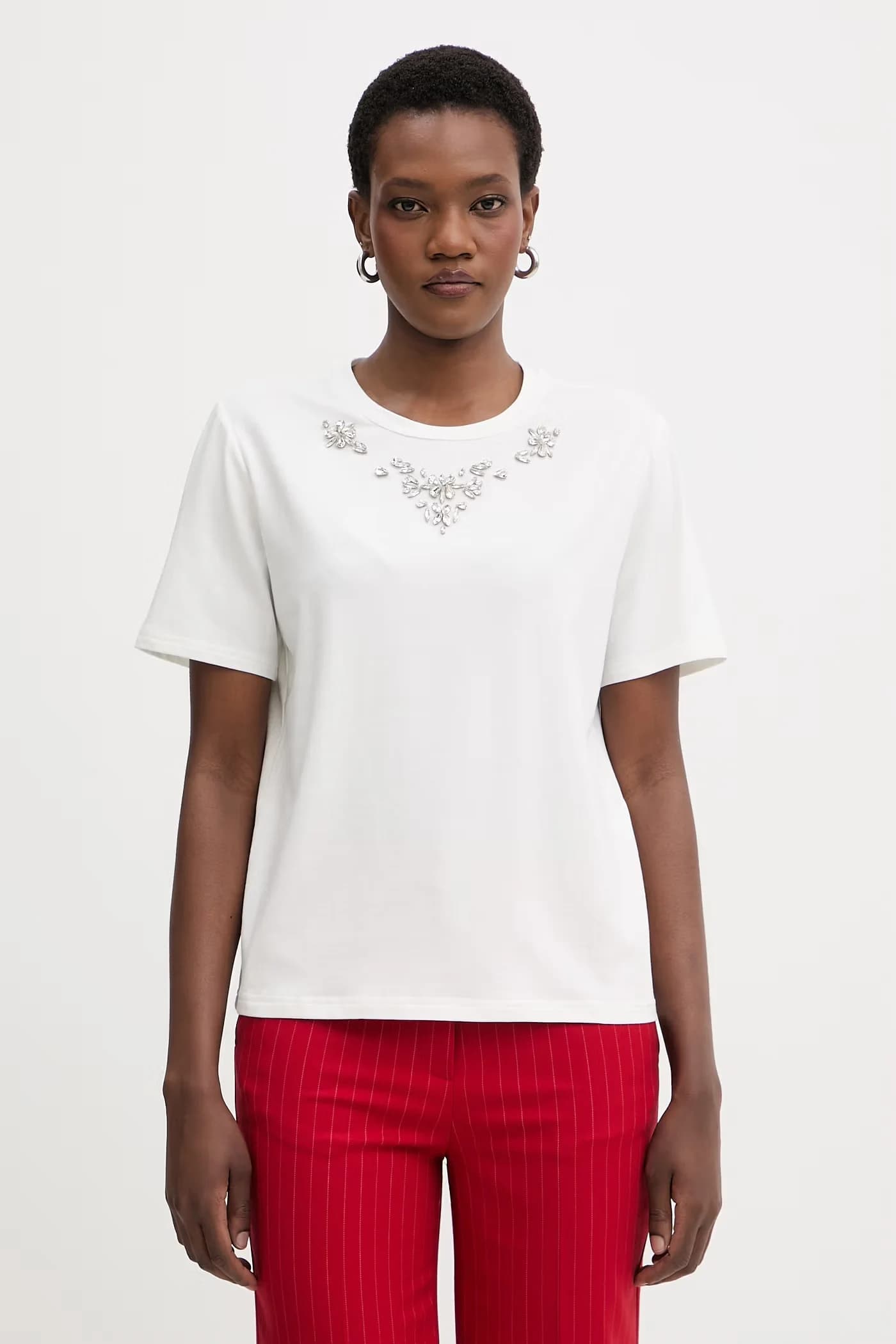 Женская хлопковая футболка с эластаном