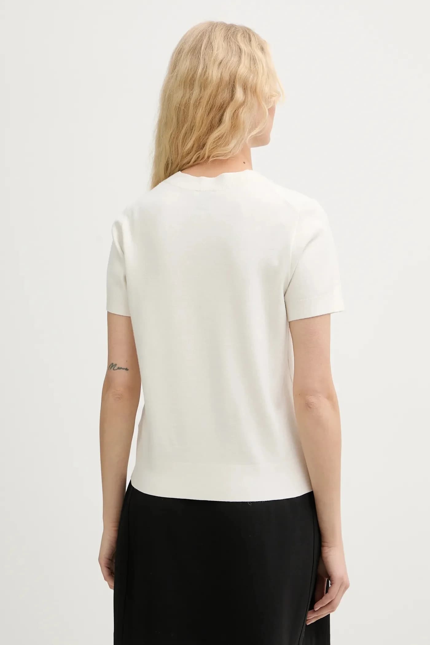 Женская футболка - фото 3