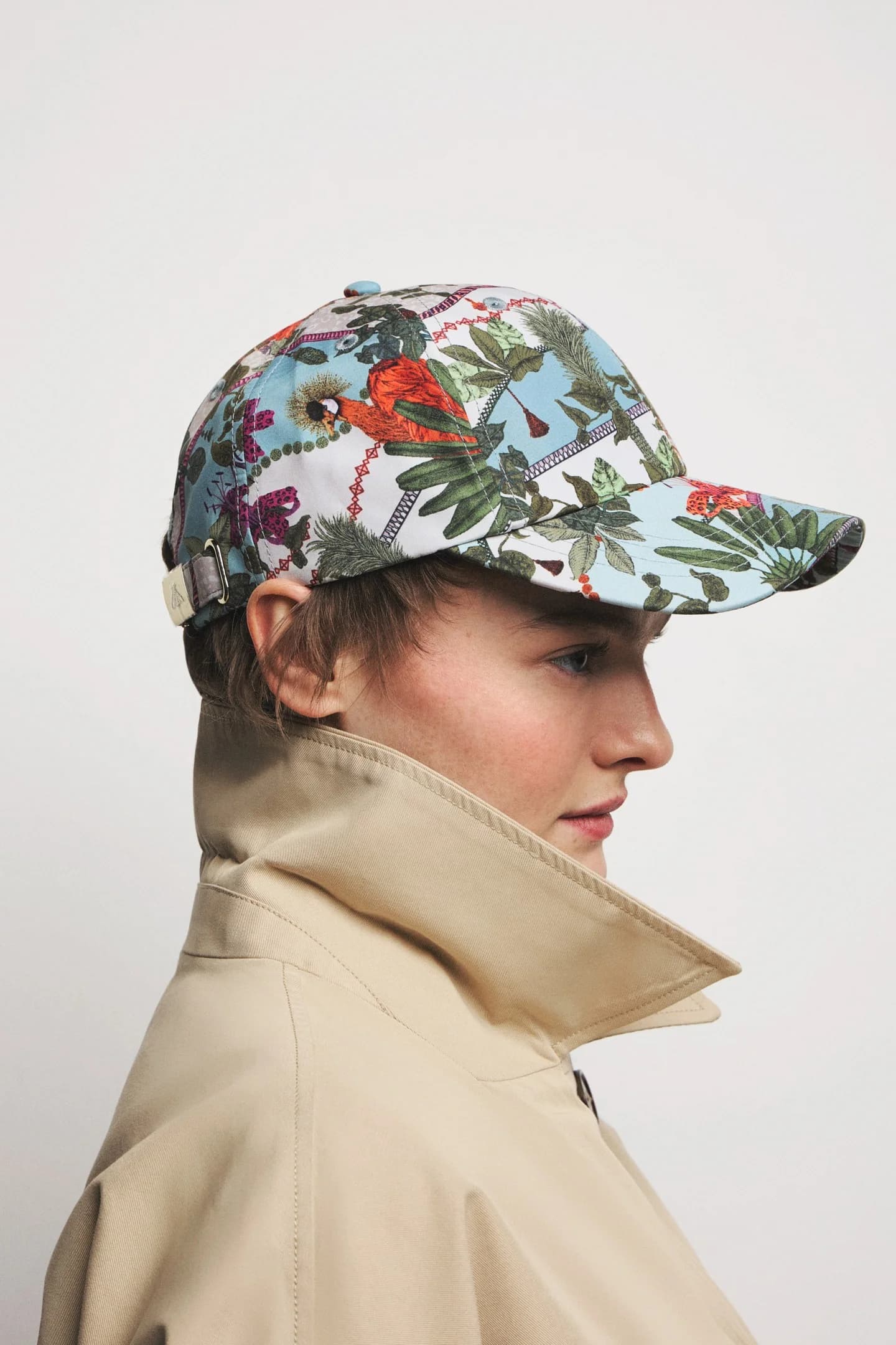 Женская бейсболка