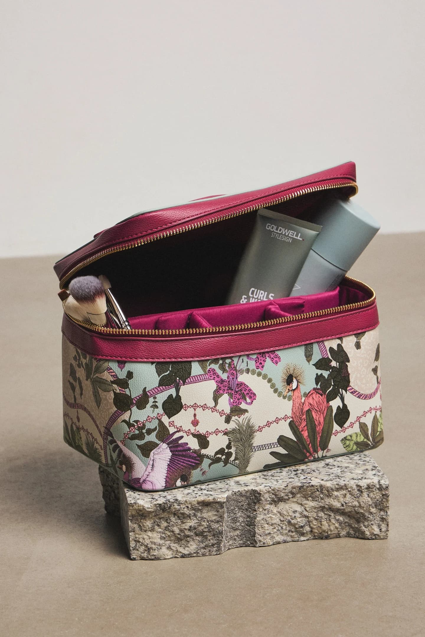 Дорожная косметичка из искусственной кожи