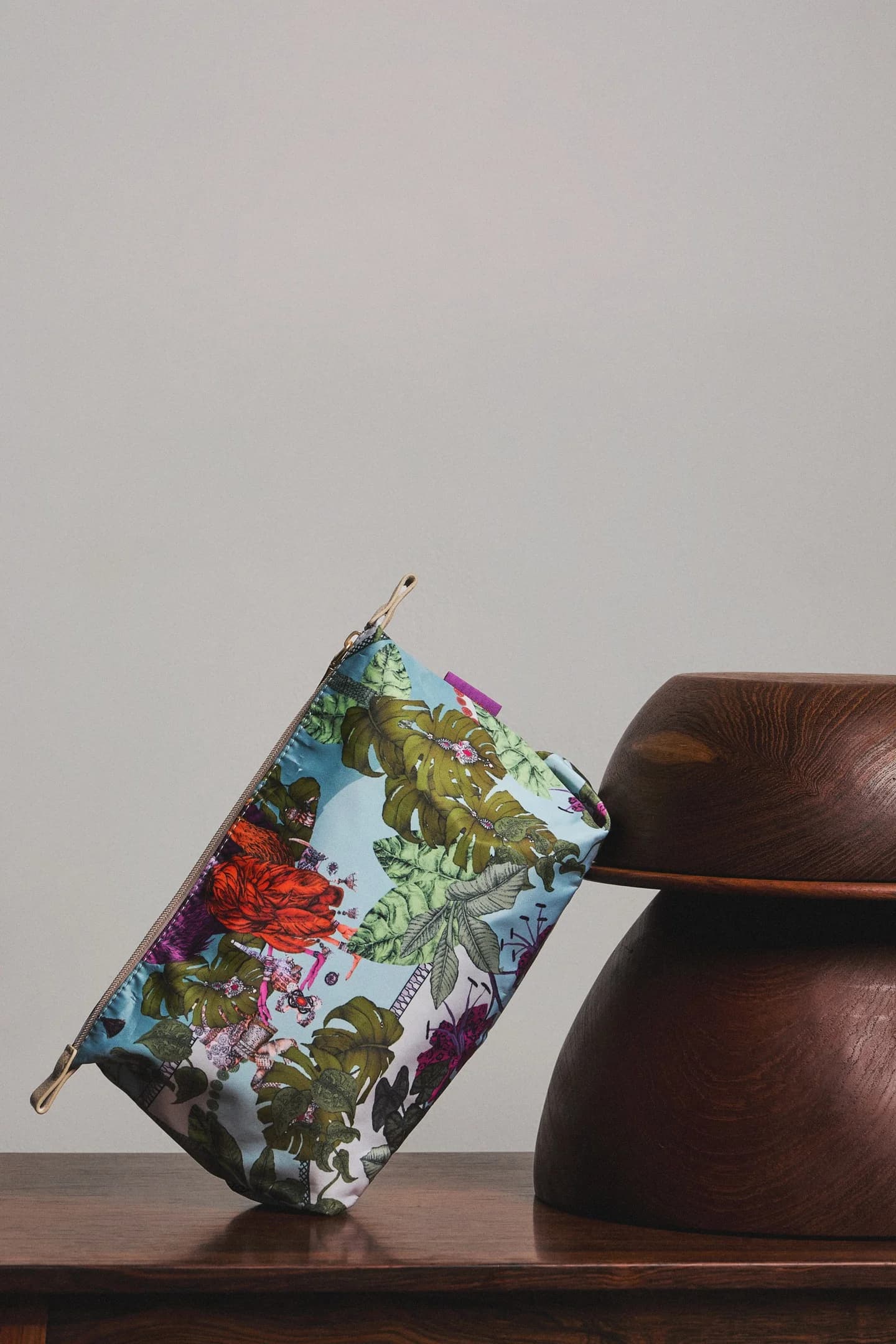 Женская дорожная косметичка