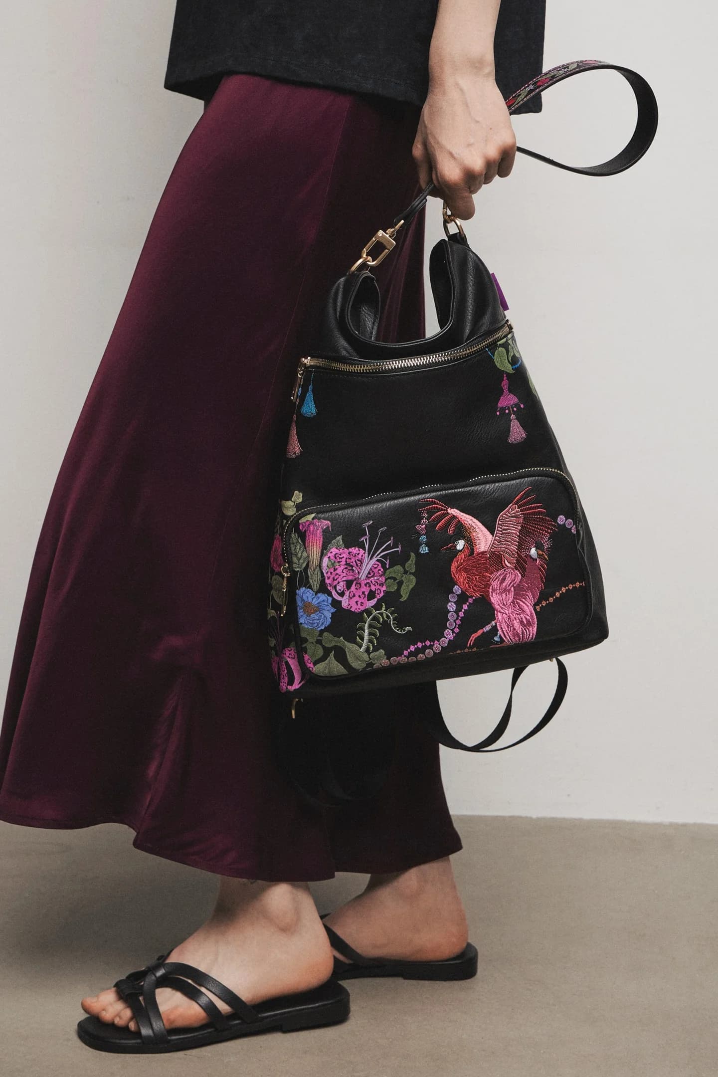 Женский рюкзак из искусственной кожи.