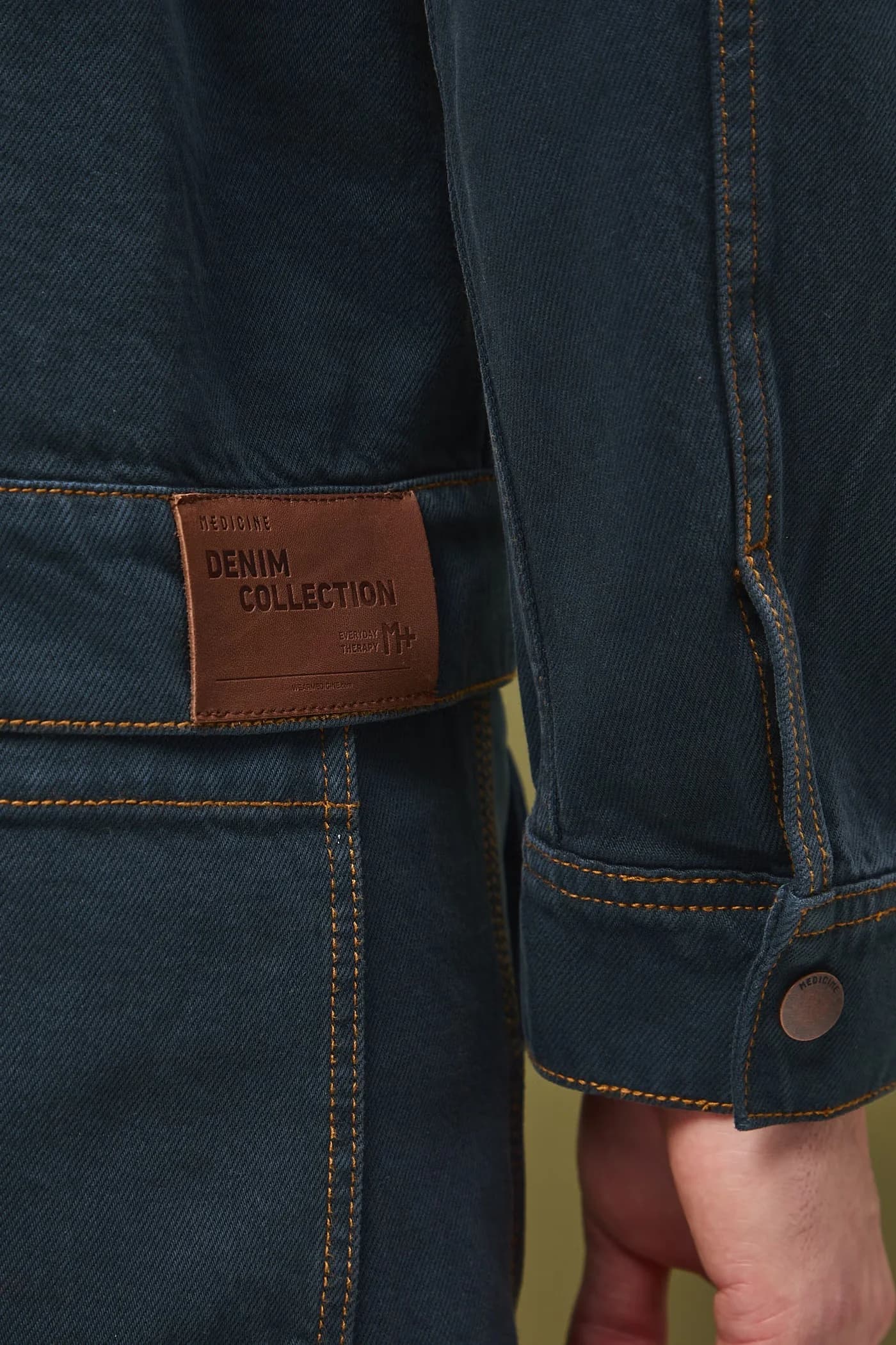 Мужская джинсовая куртка из хлопка - фото 6