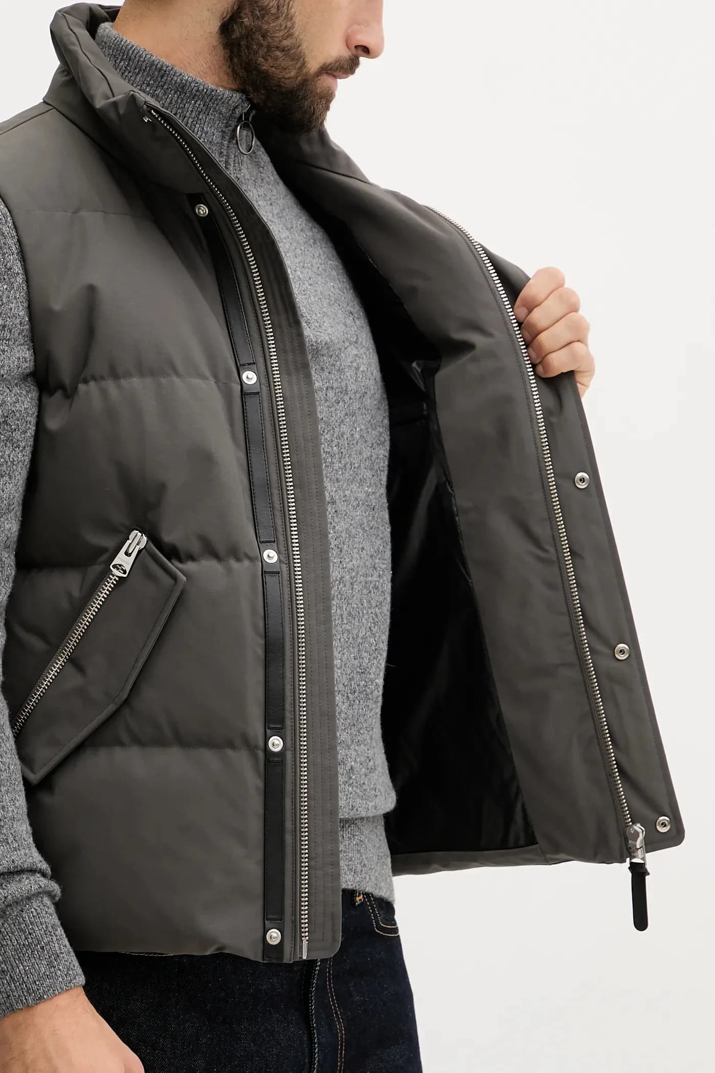 Пуховой жилет - фото 7