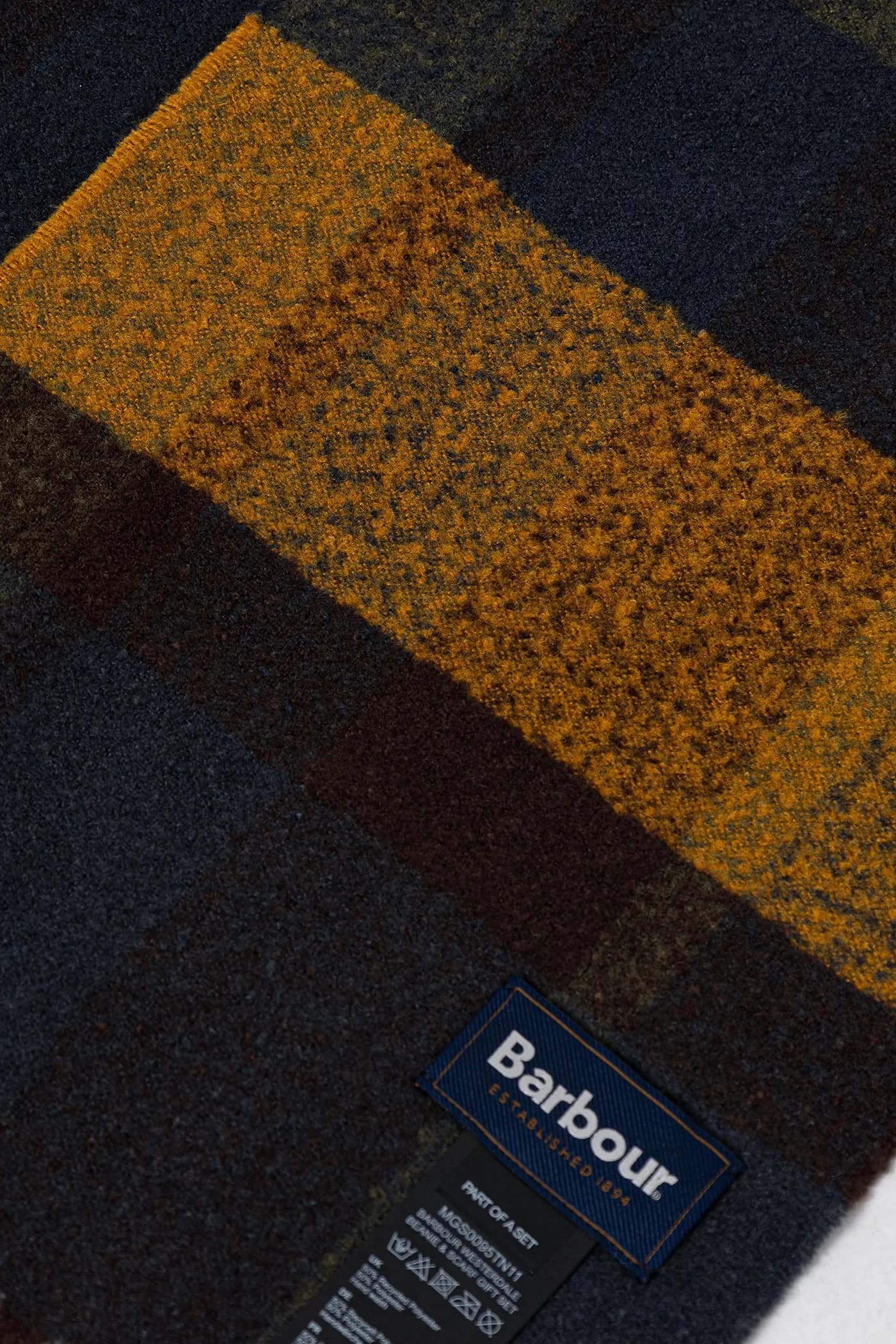 Шапка и шарф - фото 4