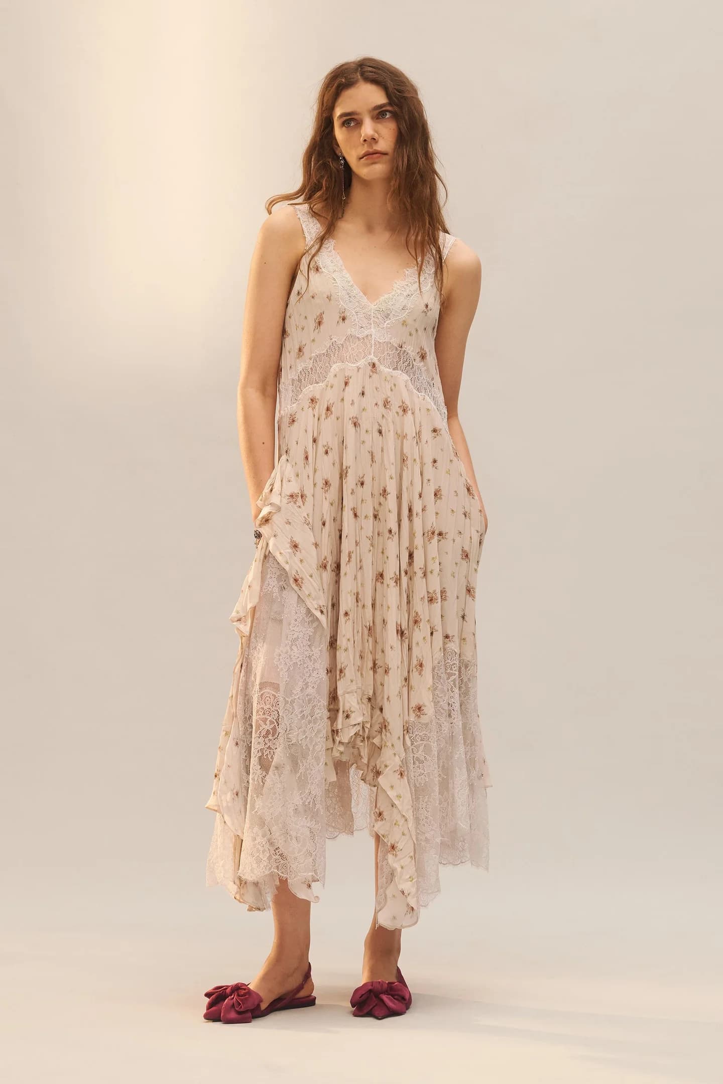 ПЛАТЬЕ ОГРАНИЧЕННОЙ ВЫПУСКОМ С ПРИНТОМ И КРУЖЕВОМ - фото 3