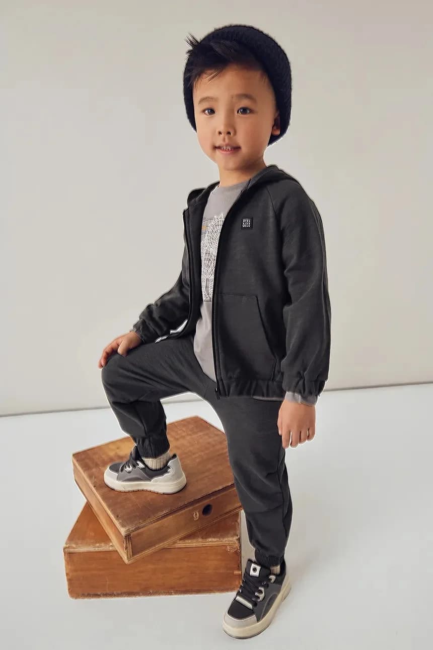 Спортивный костюм