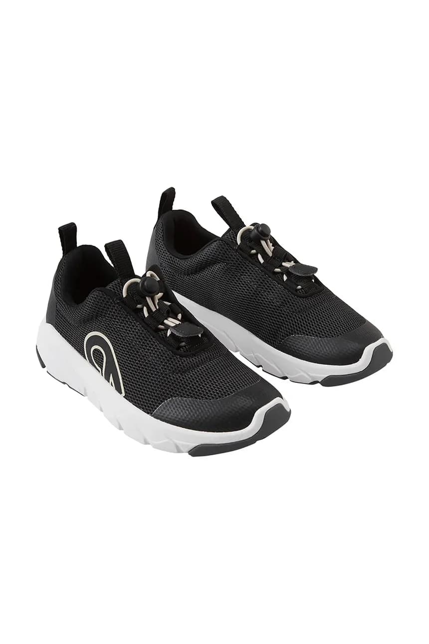 детские кроссовки Ohitus