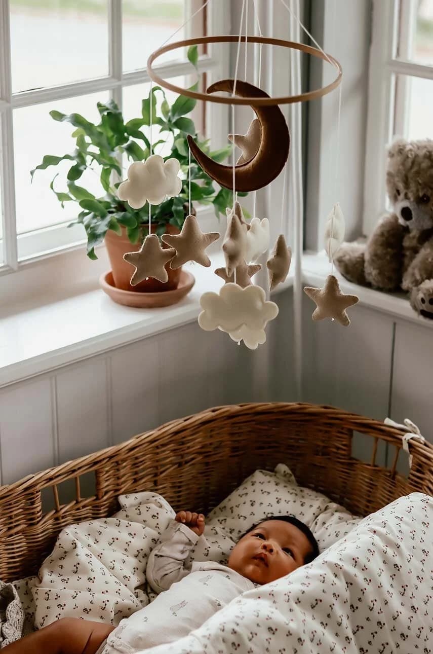 Детская карусель для кроватки