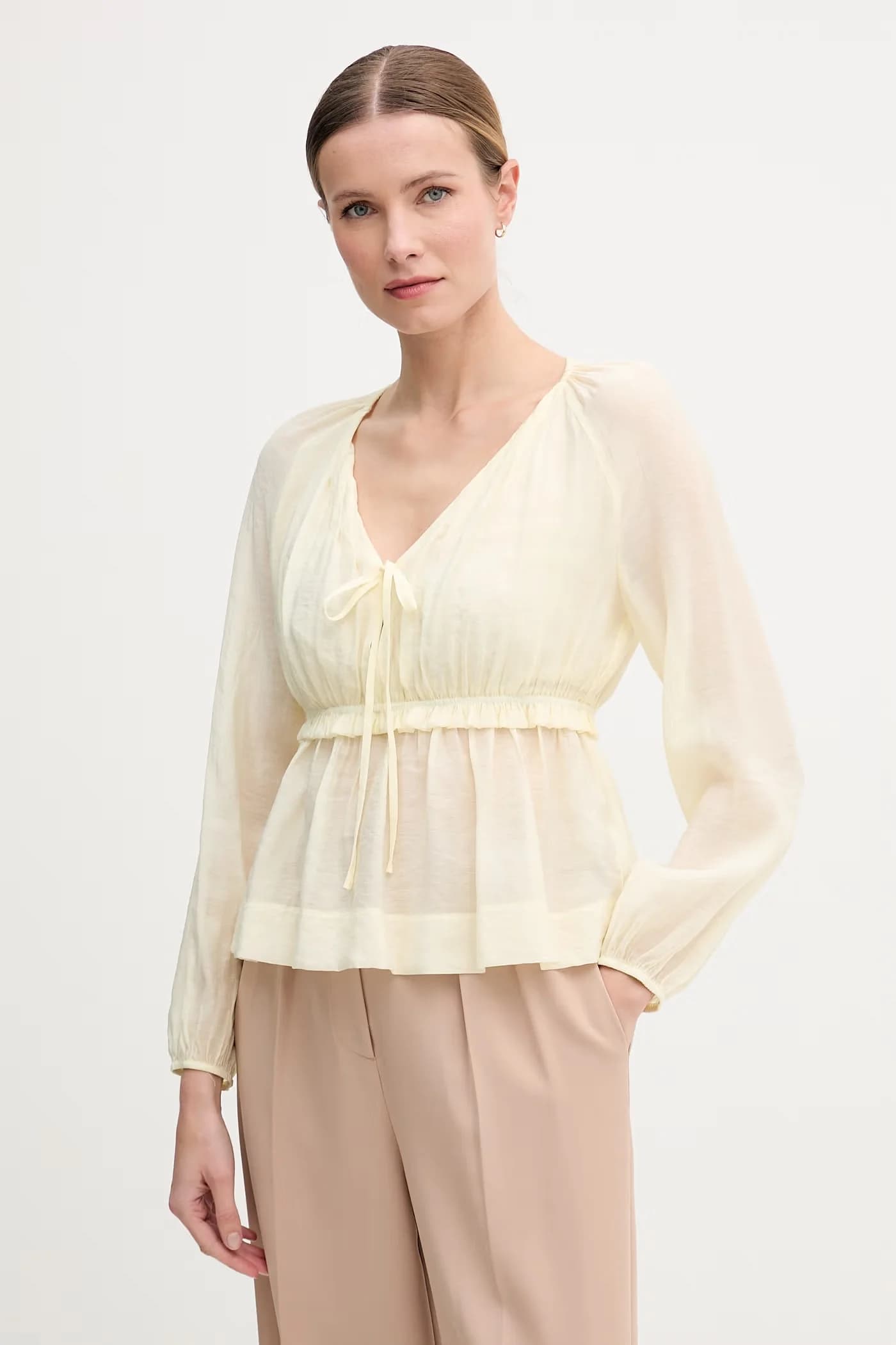 Женская блузка с вискозой