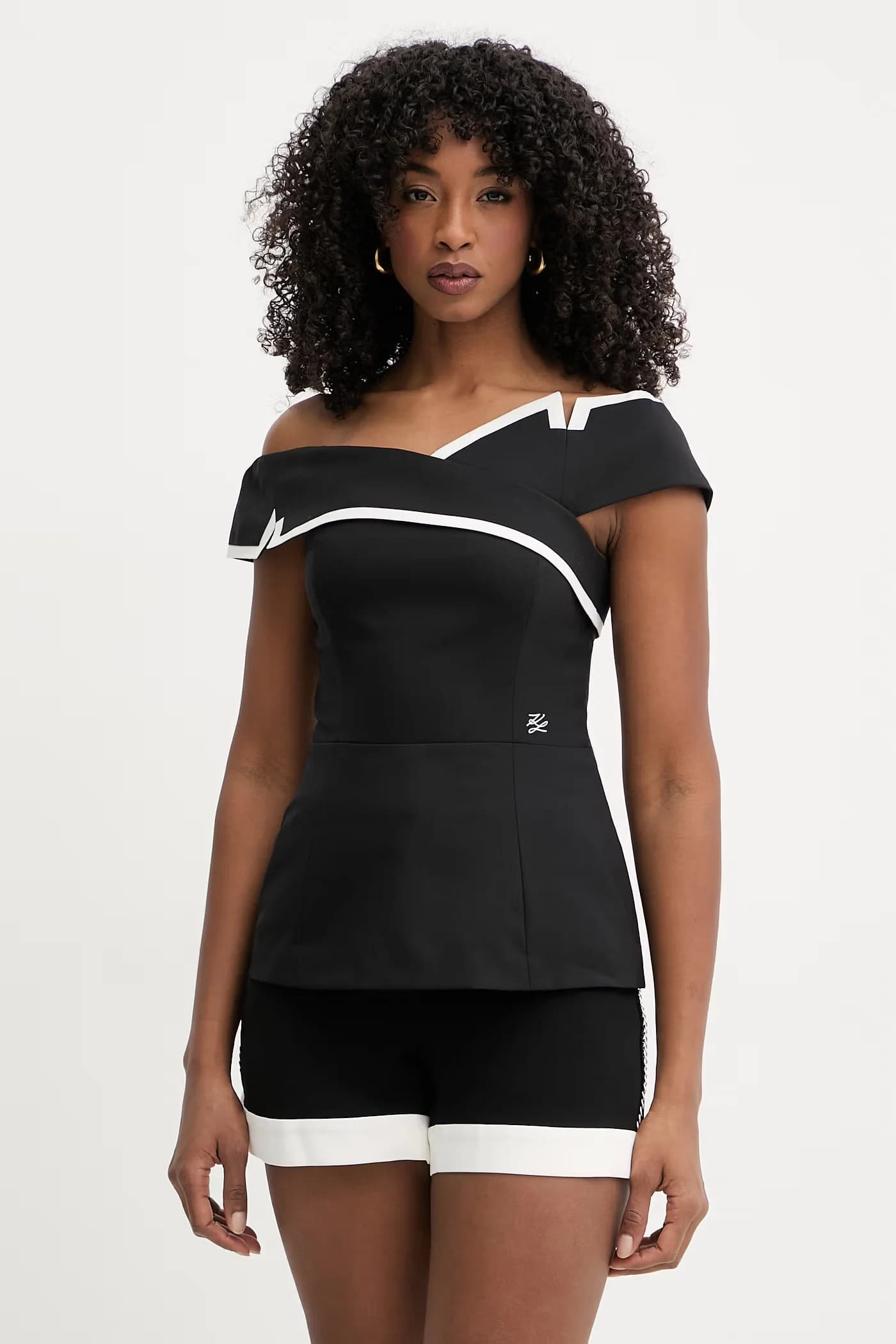 Женская блузка из шерсти