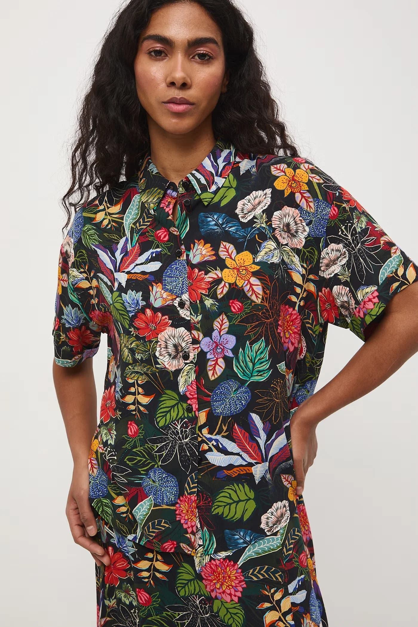 Женская рубашка из вискозы