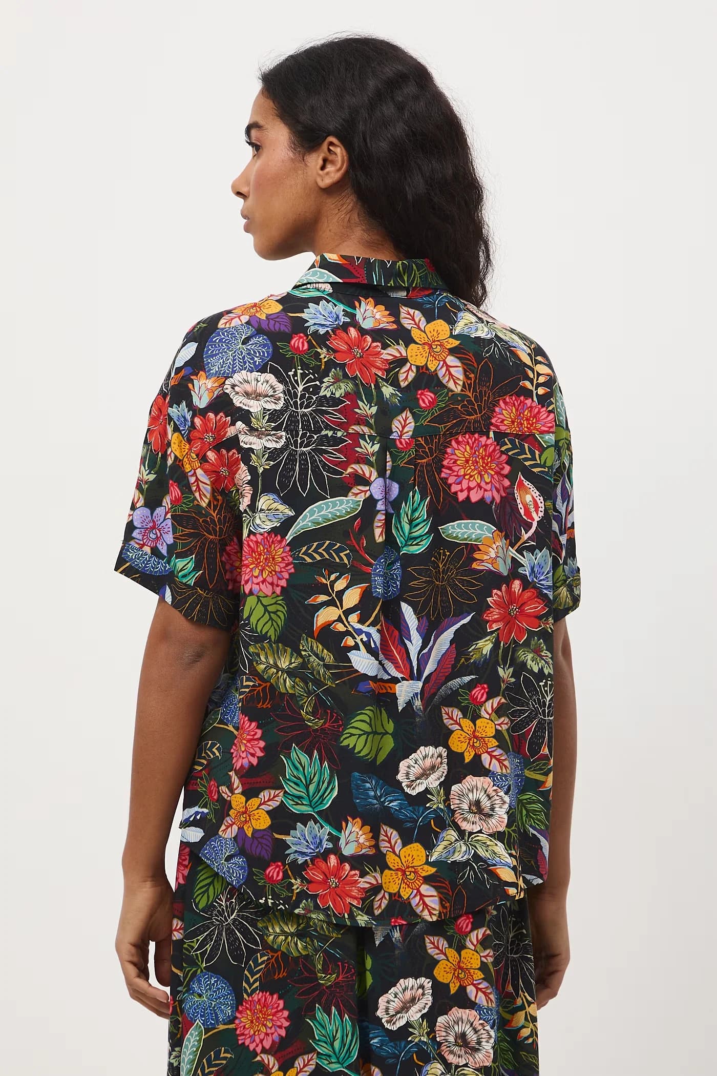 Женская рубашка из вискозы - фото 3