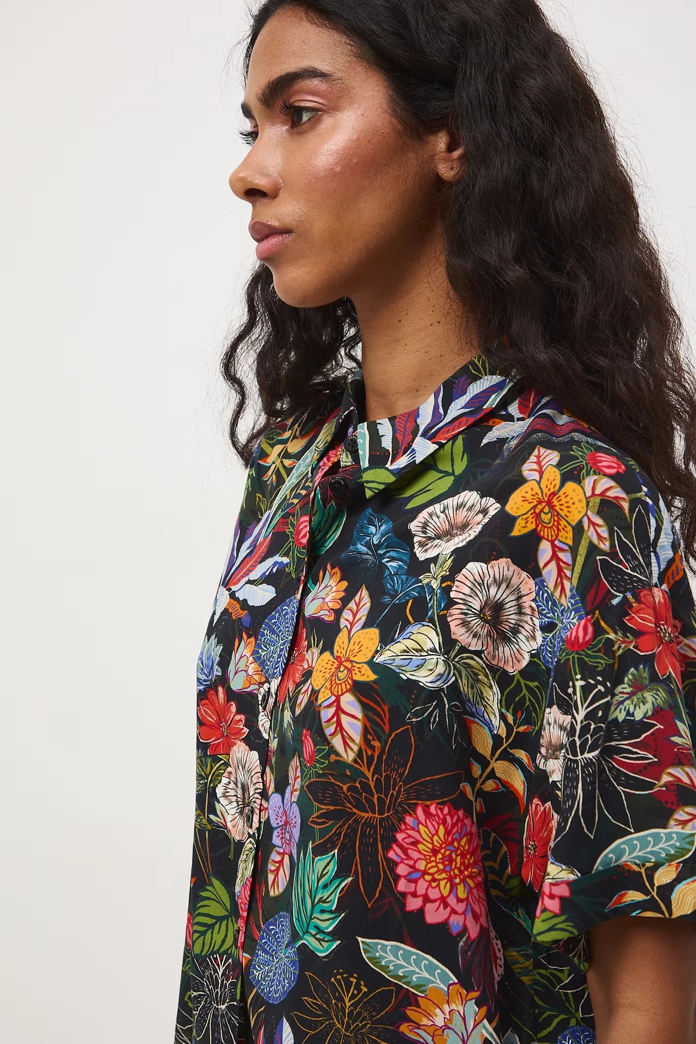 Женская рубашка из вискозы - фото 4