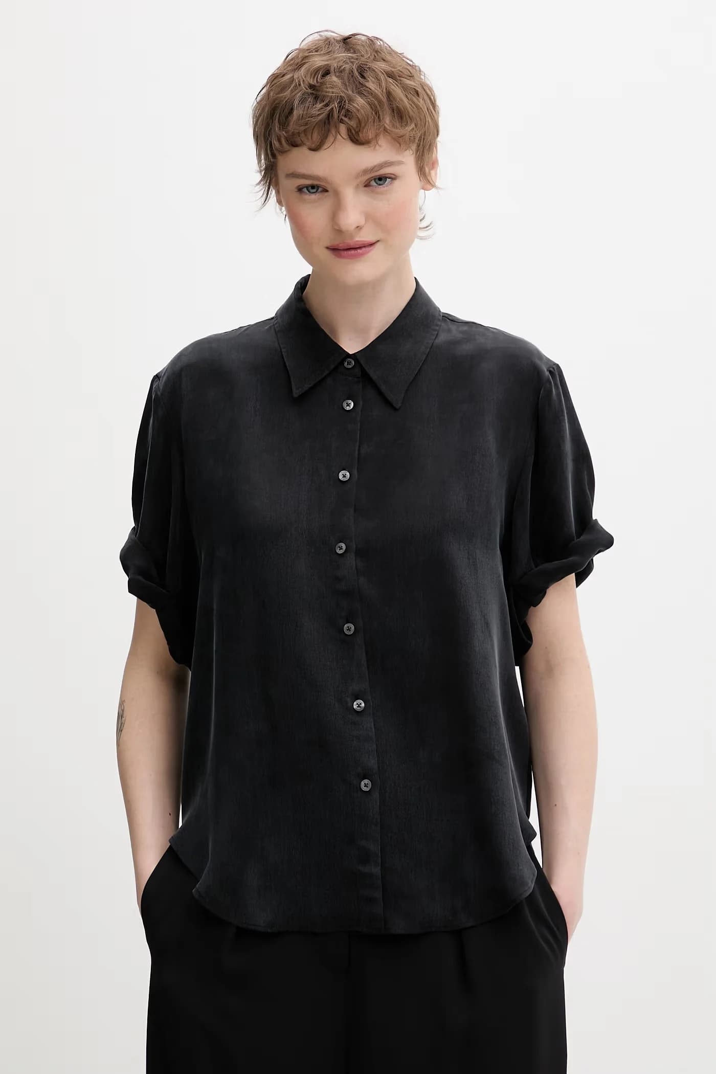 Зачарованная женская рубашка