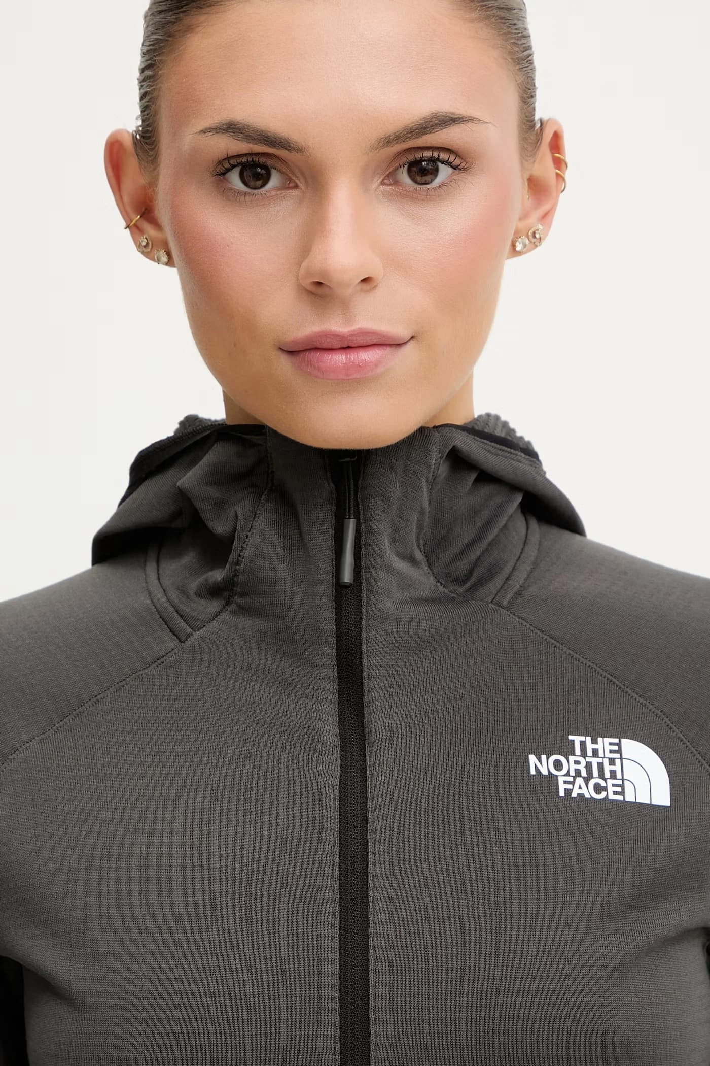 Женская толстовка на молнии с капюшоном - фото 4