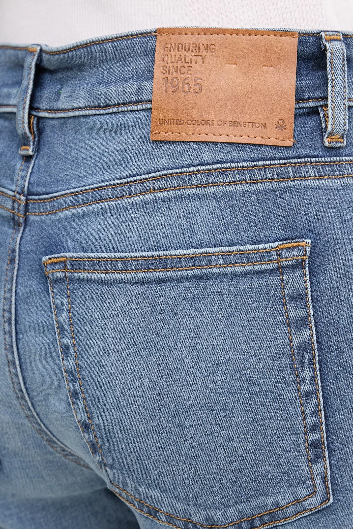 Женские джинсы узкого кроя - фото 4