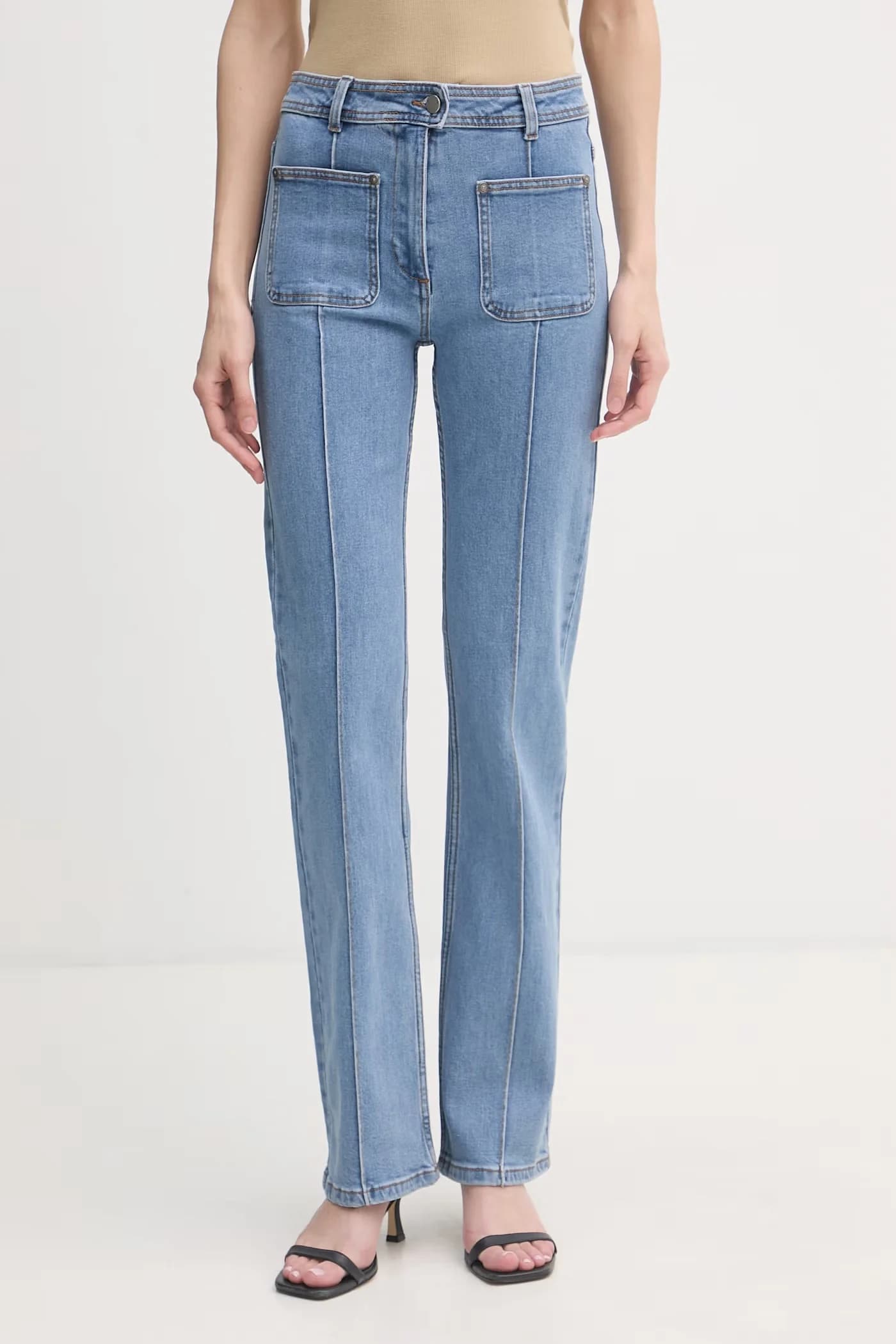 Женские джинсы-клеш