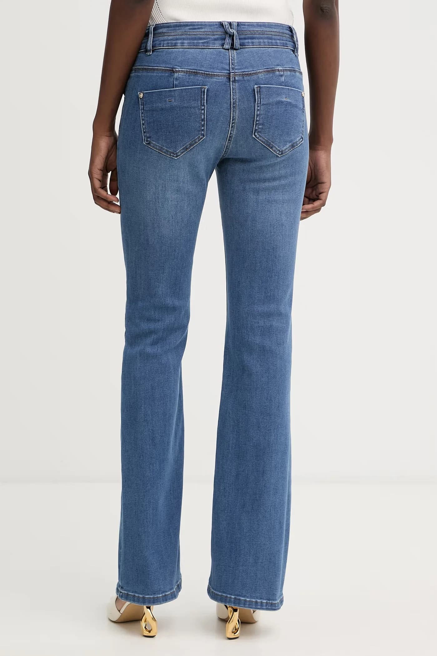 Женские джинсы буткат - фото 3