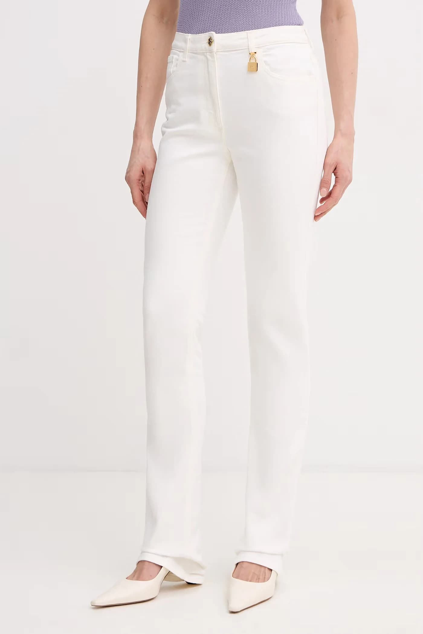 Женские джинсы-клеш