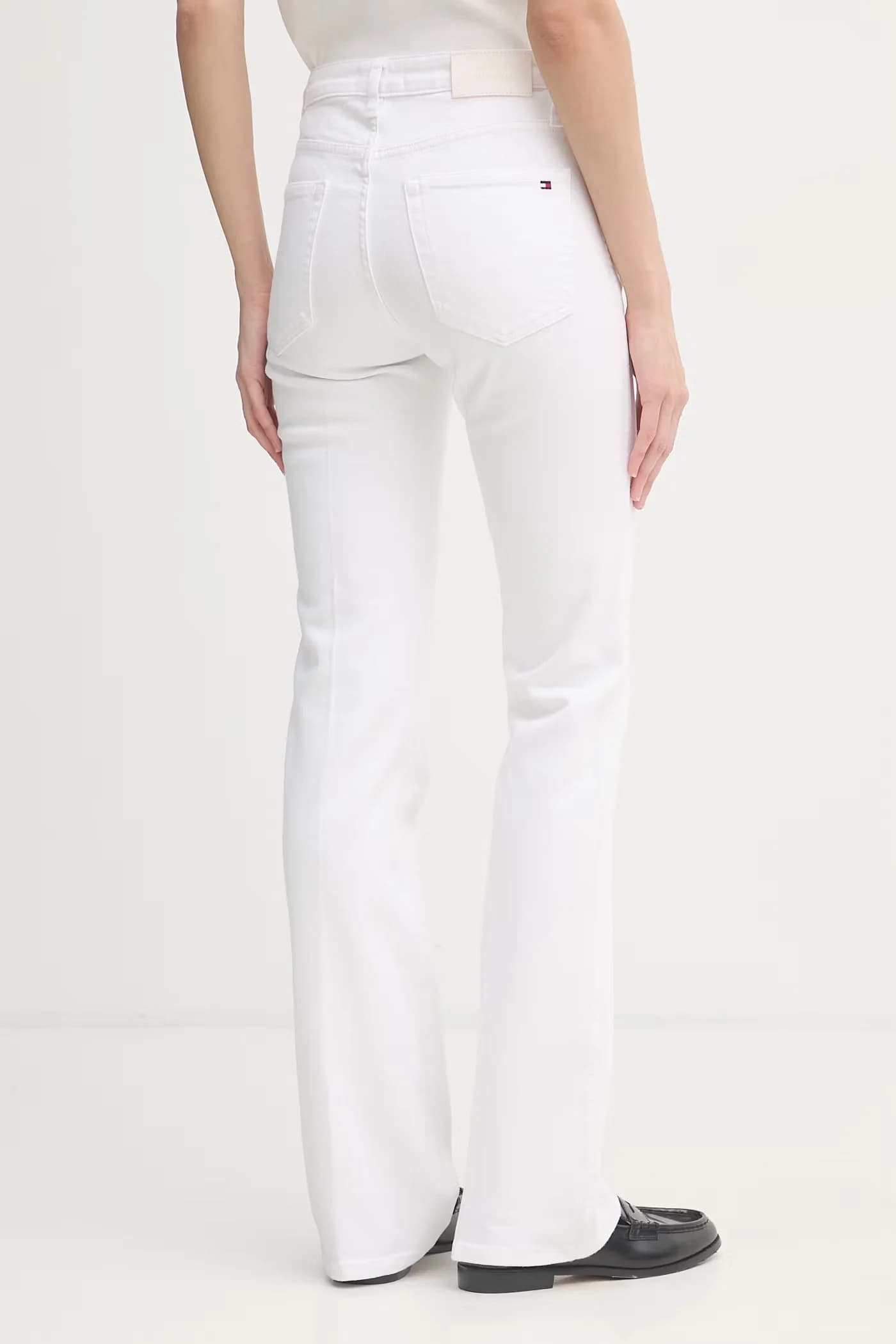 Женские джинсы-клеш - фото 3