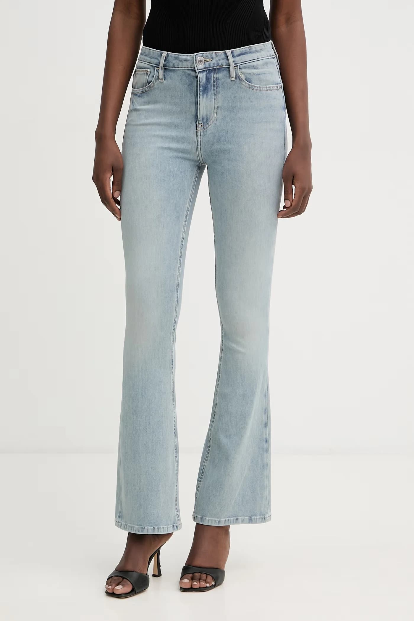 Женские джинсы-клеш