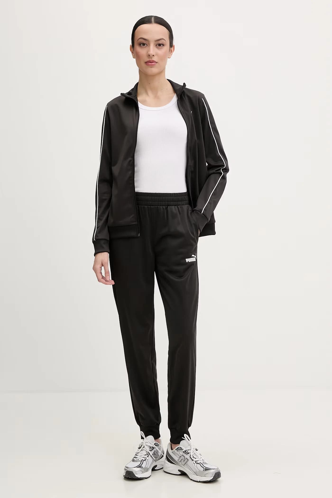 Женский спортивный костюм из полиэстера