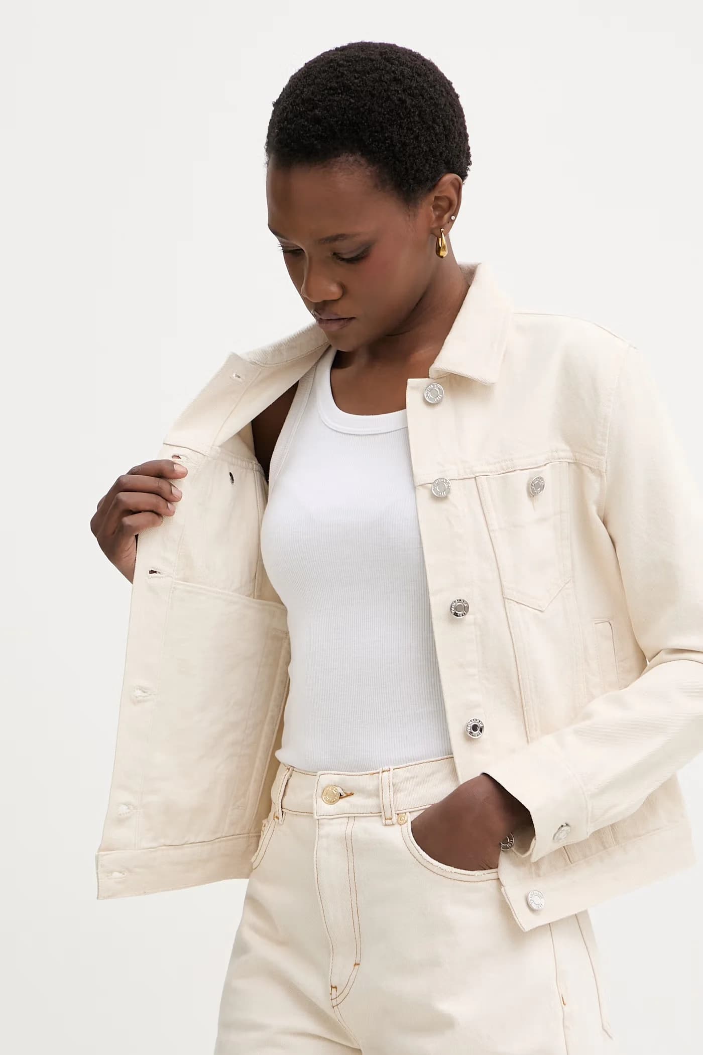 Женская джинсовая куртка из хлопка - фото 6