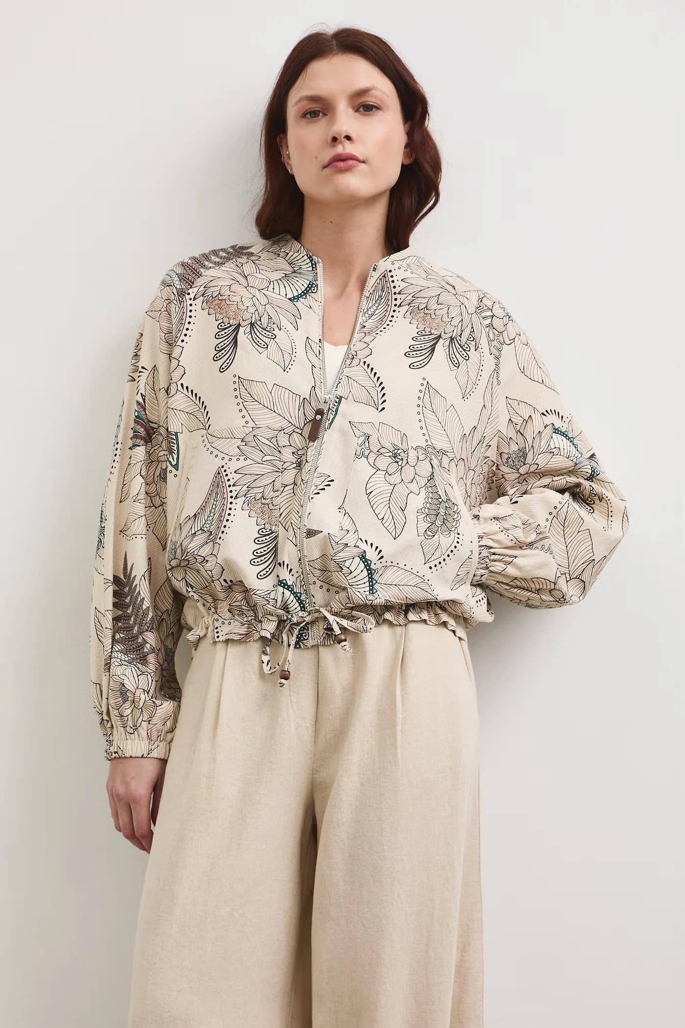 Льняной бомбер