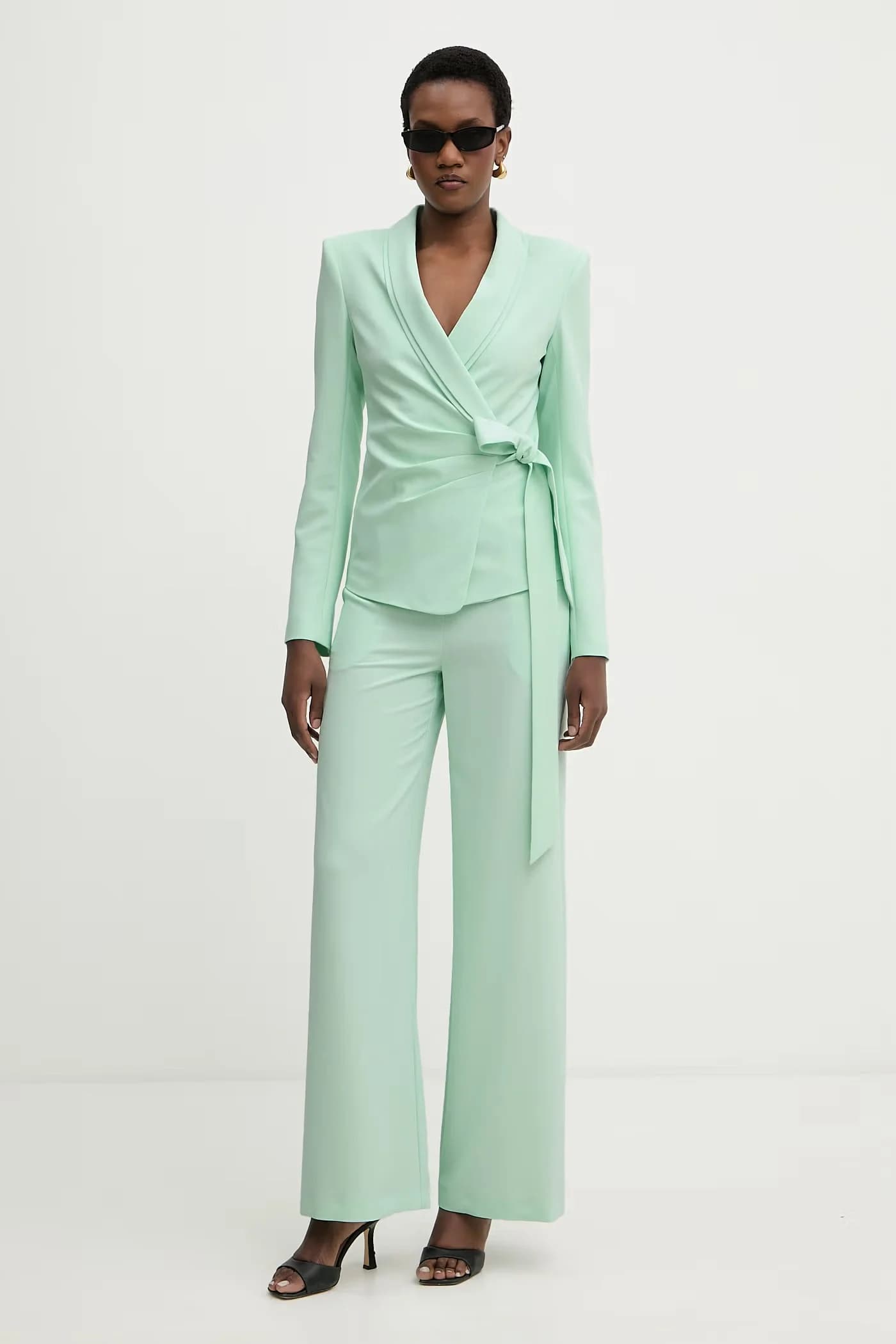 Женская куртка - фото 2