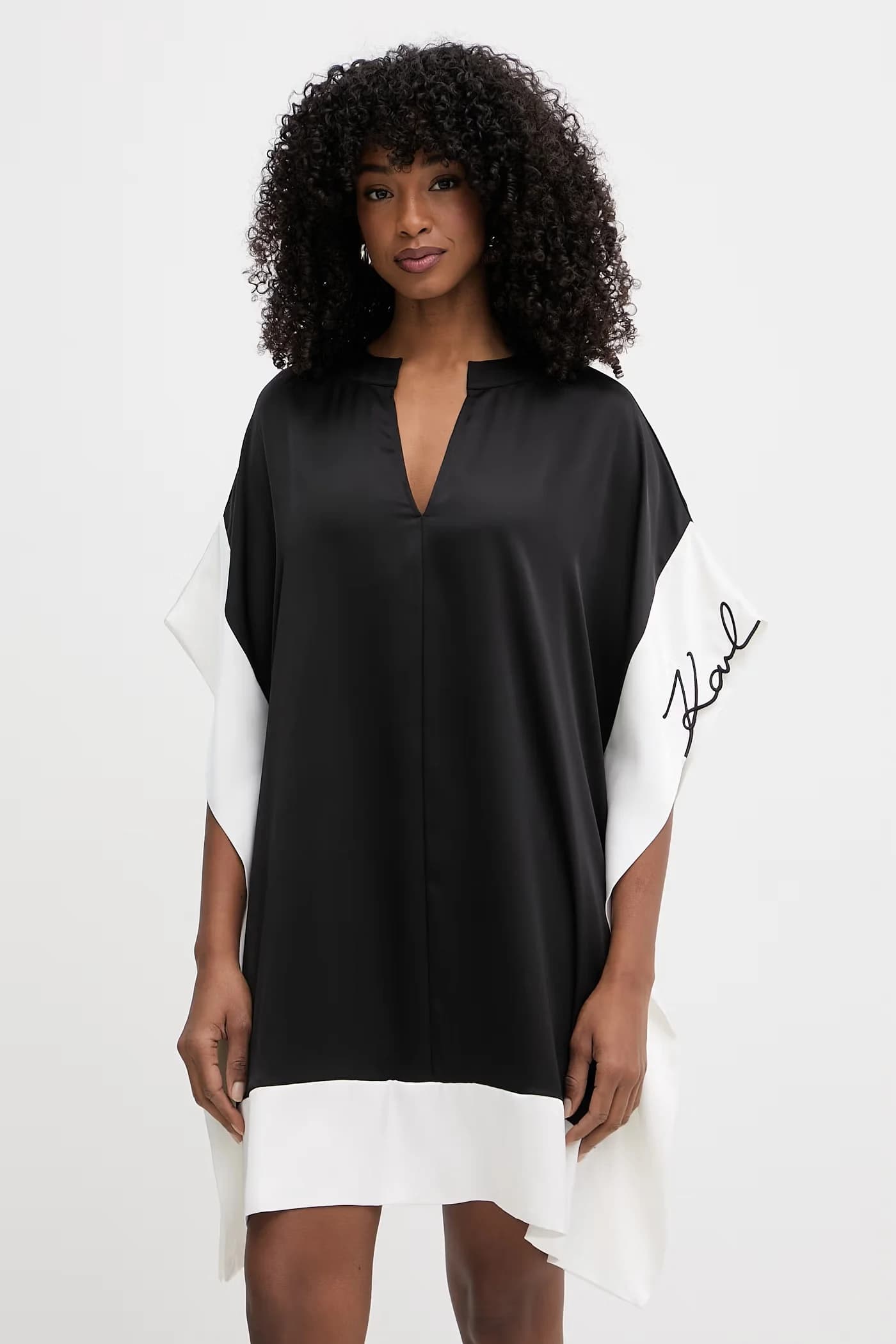 Маленькое черное платье