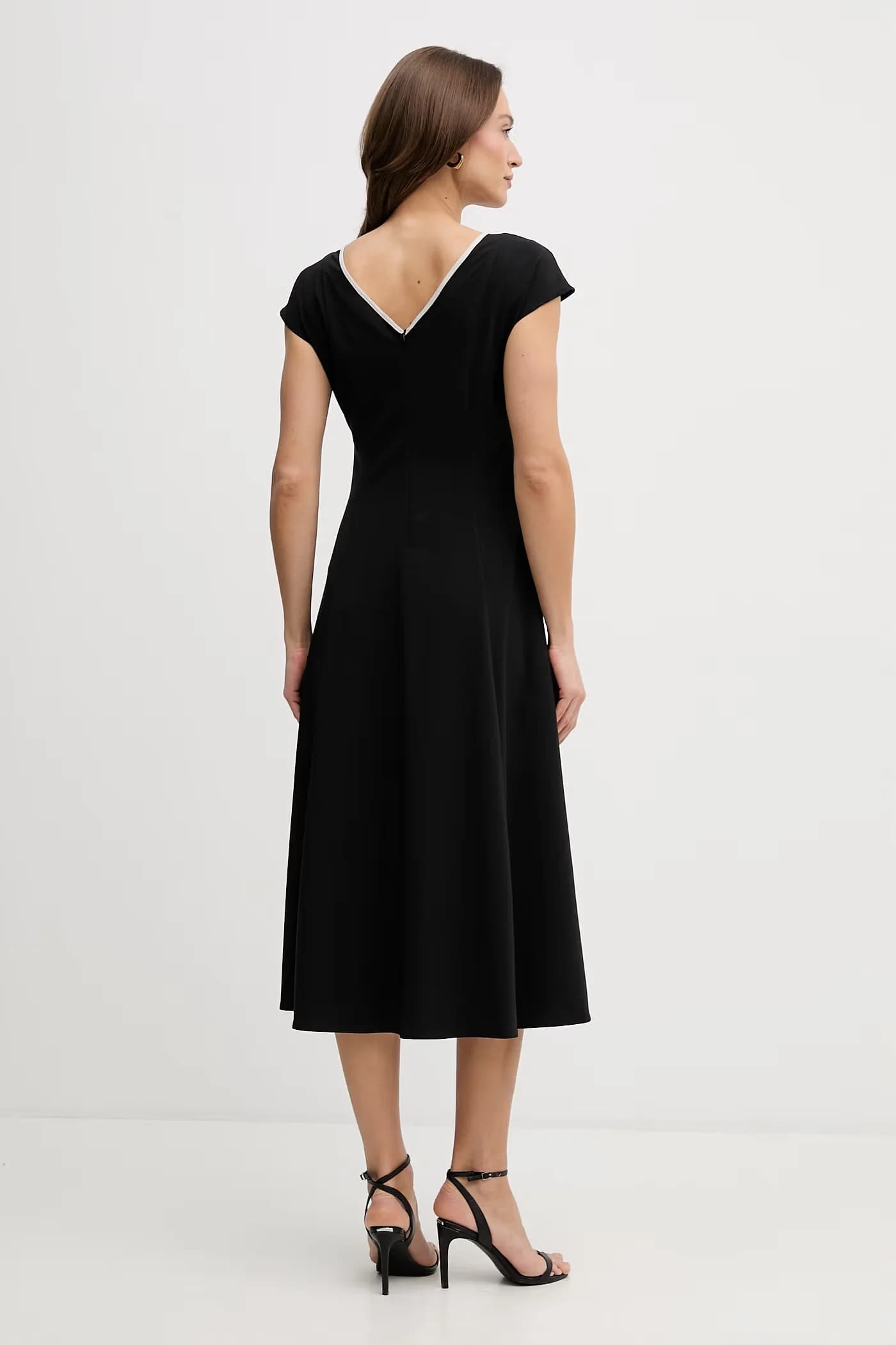 Расклешенное платье - фото 3