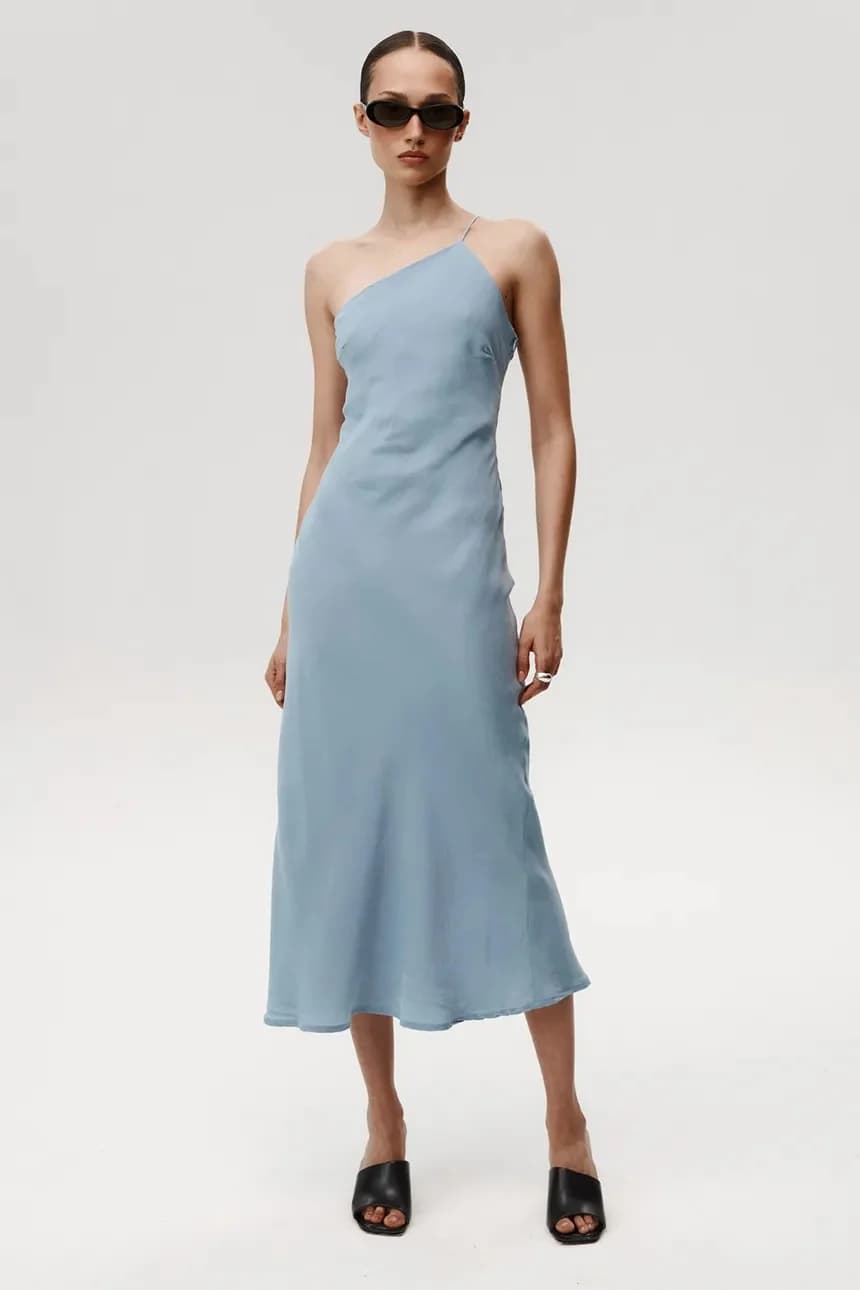 Платье под солнцем