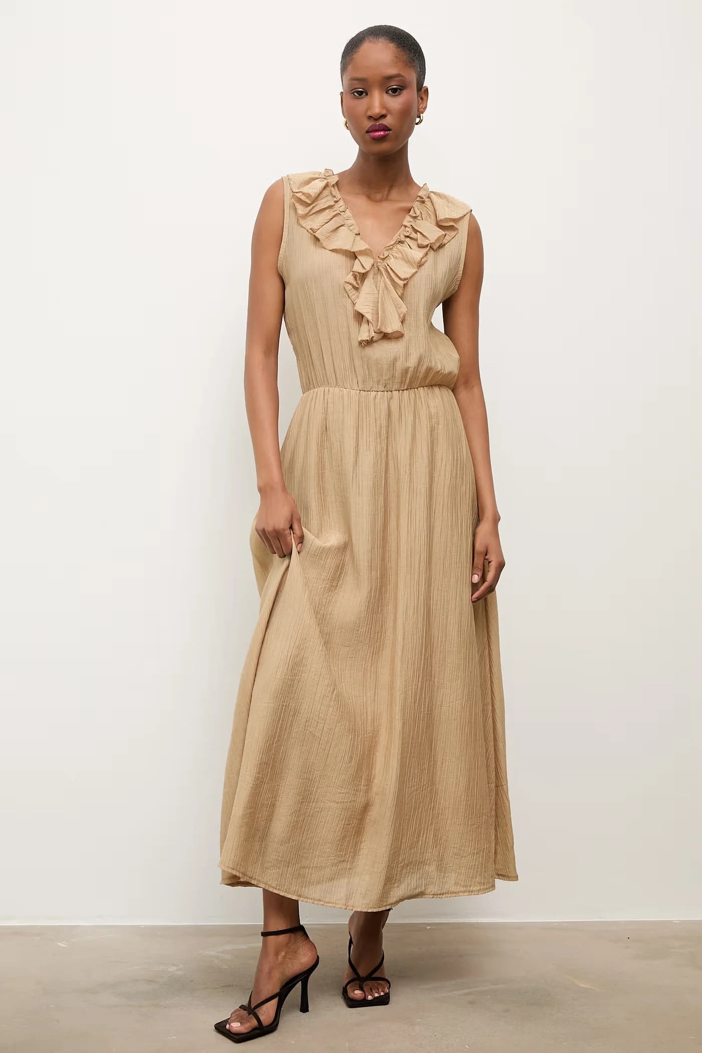 Летнее платье с лиоцеллом - фото 4