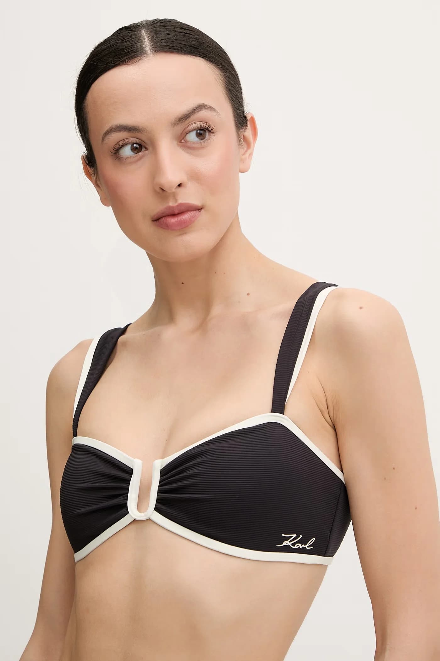 Женский бюстгальтер для плавания