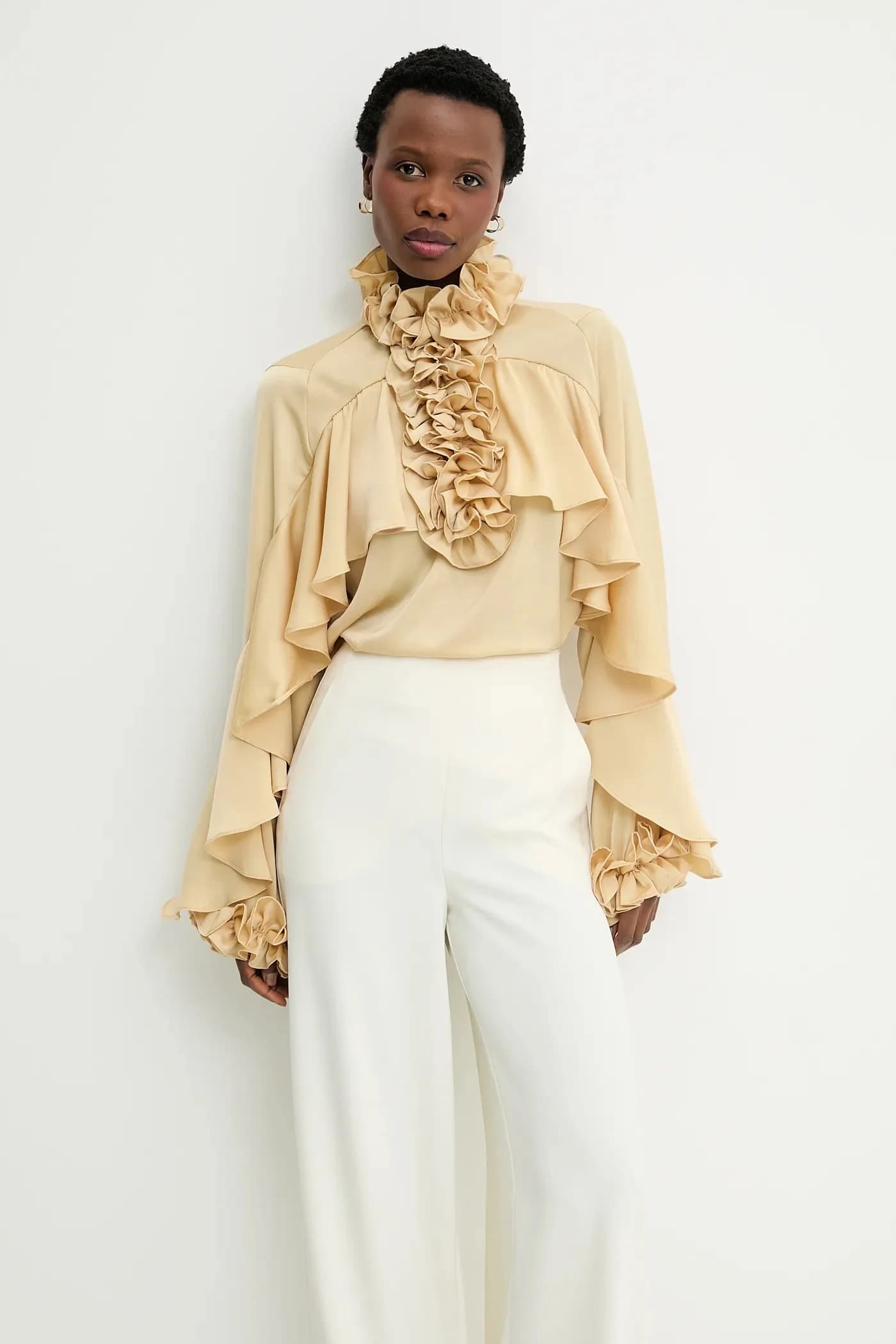 Женская вискозная блузка с рюшами - фото 2