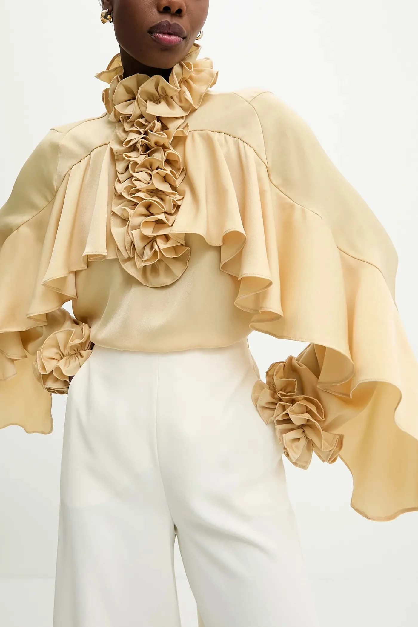 Женская вискозная блузка с рюшами - фото 4