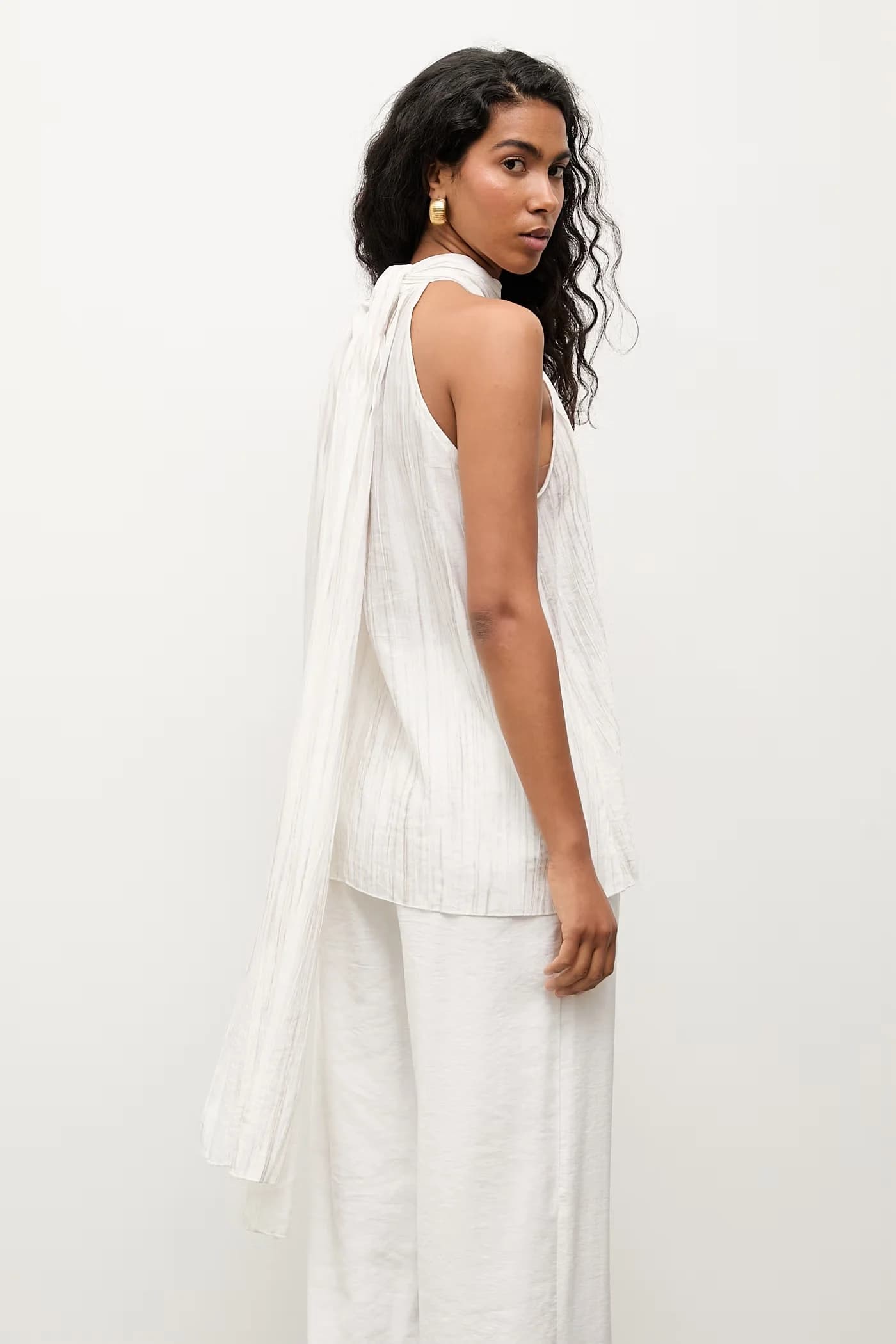 Женская блузка с бретельками - фото 3