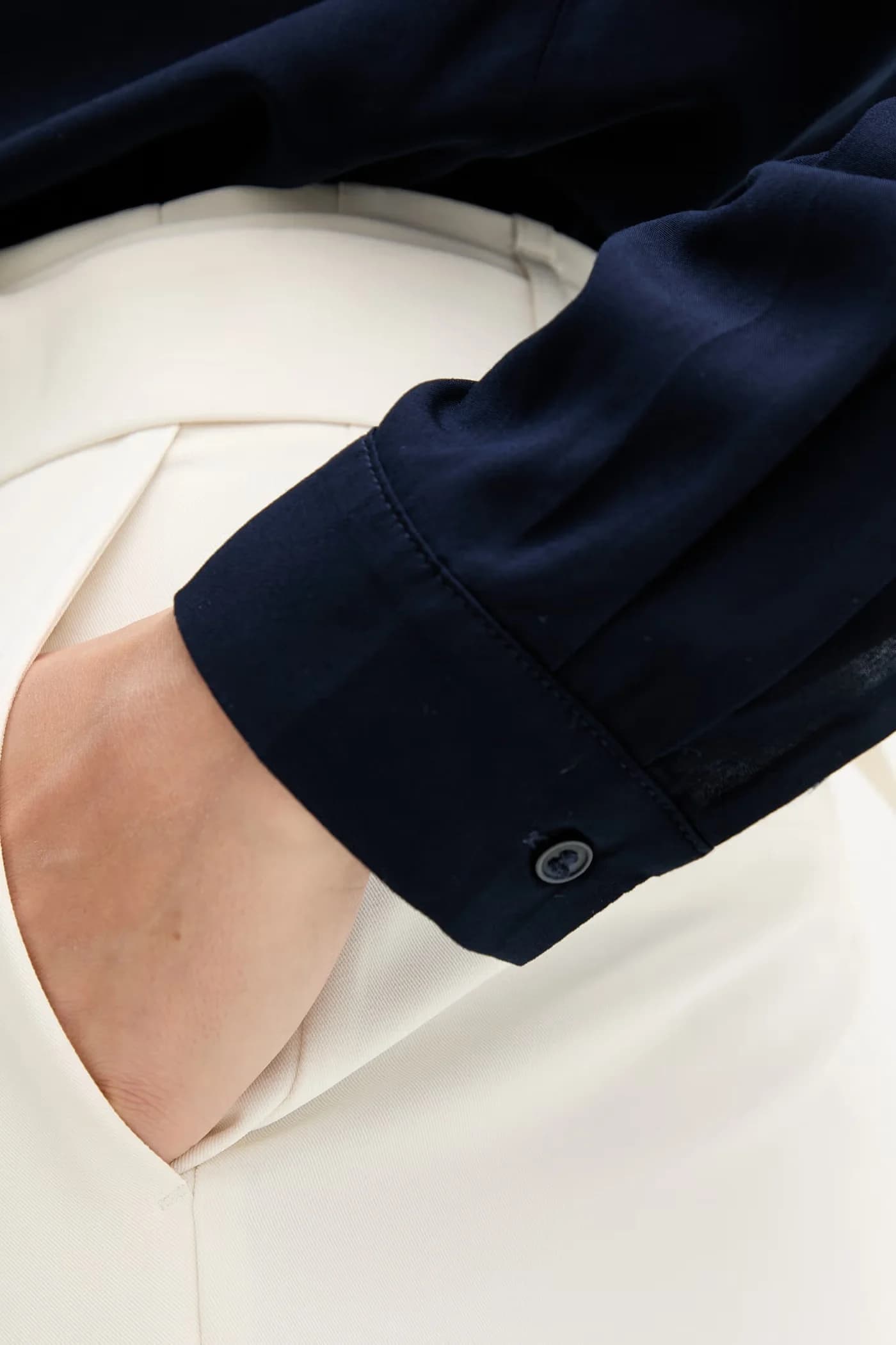 Женская рубашка из вискозы - фото 5