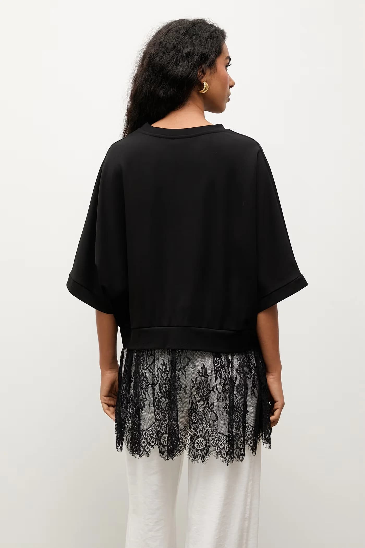 Женский свитшот из вискозы оверсайз - фото 3