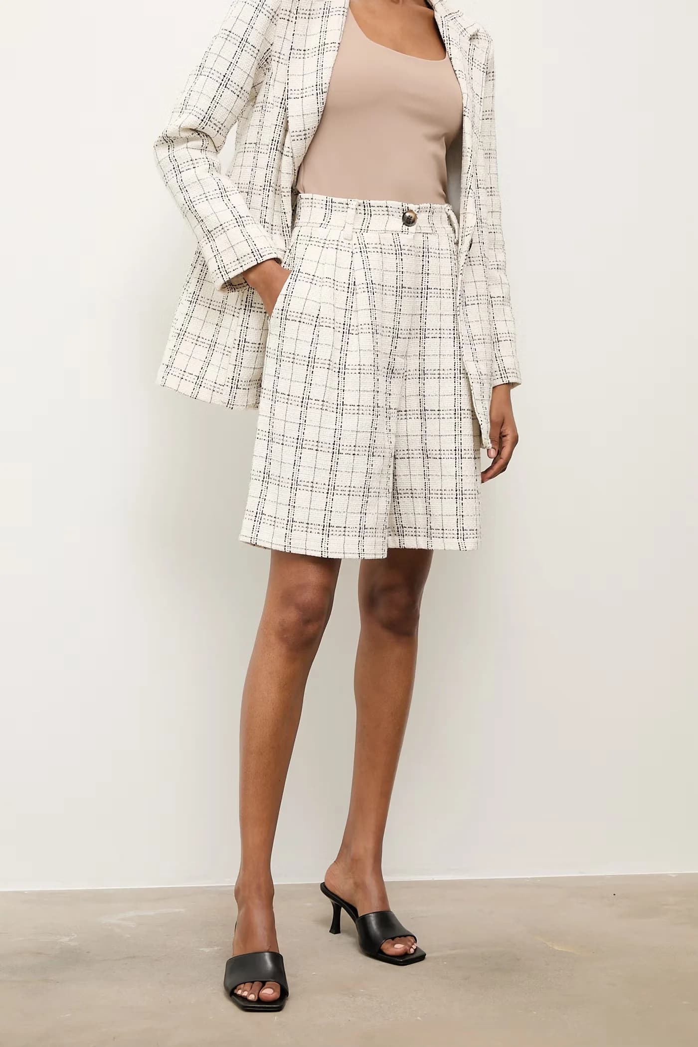 Женские шорты