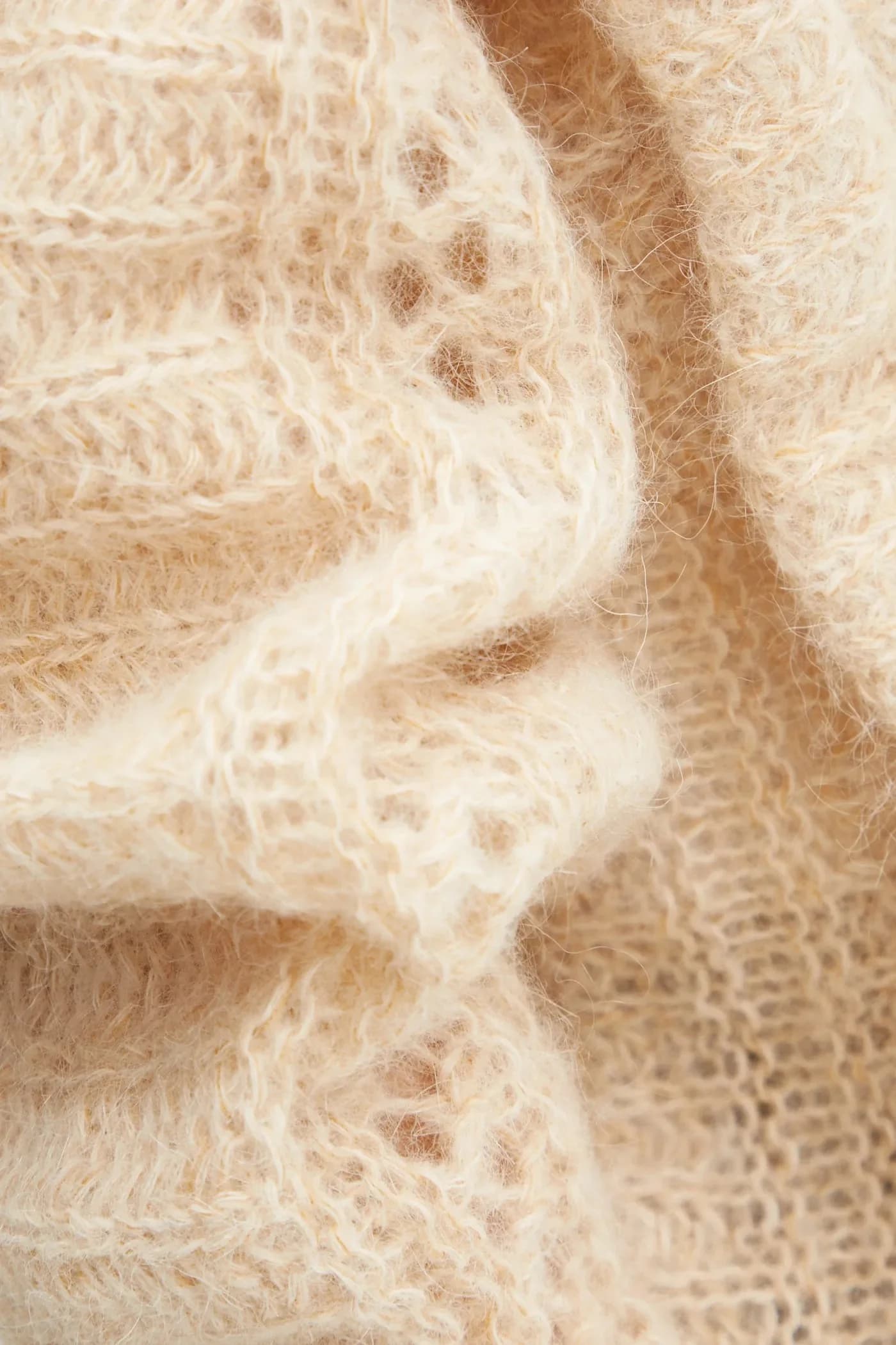 Шерстяной свитер бежевый женская - фото 6