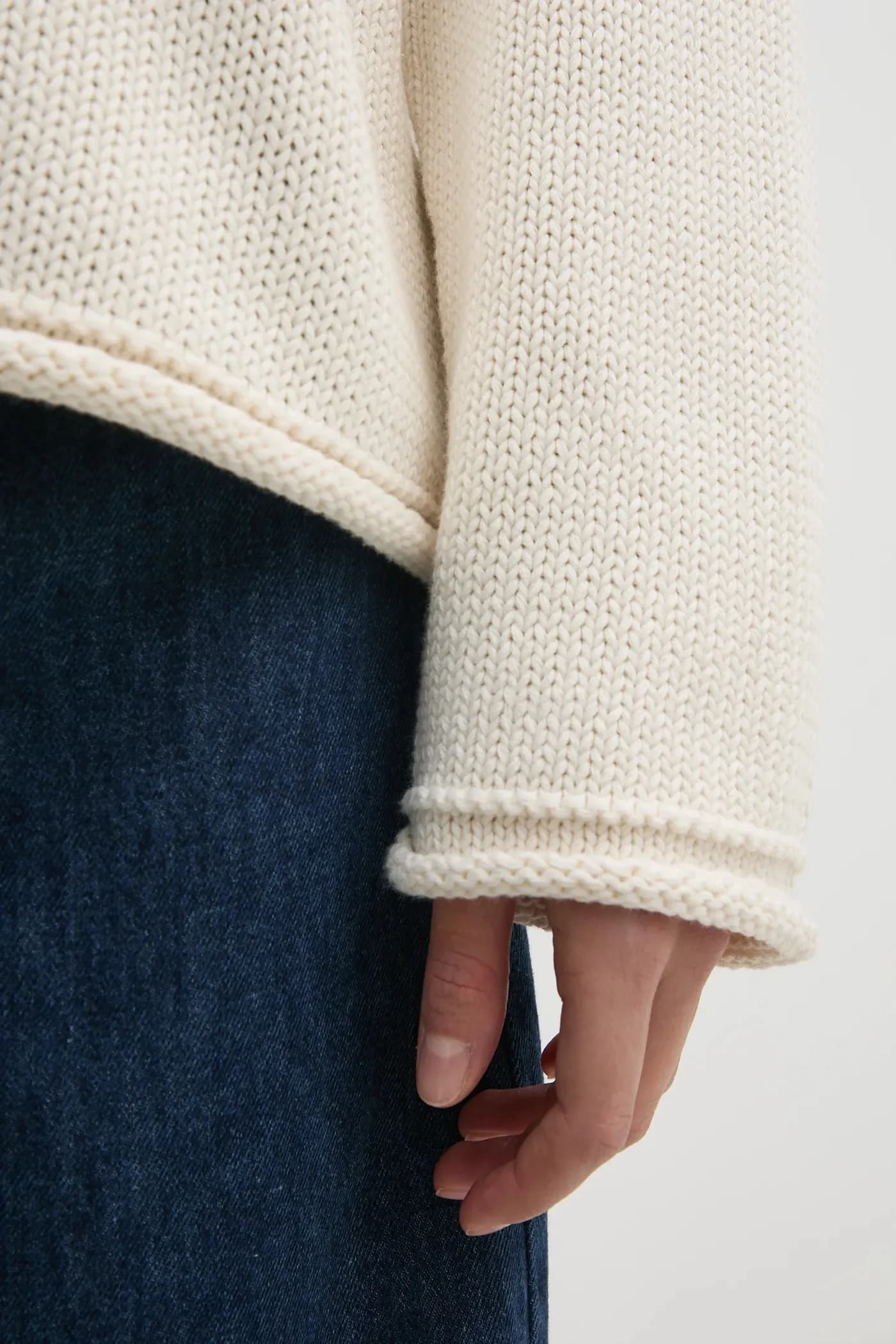 Хлопковый свитер бежевый женская - фото 5