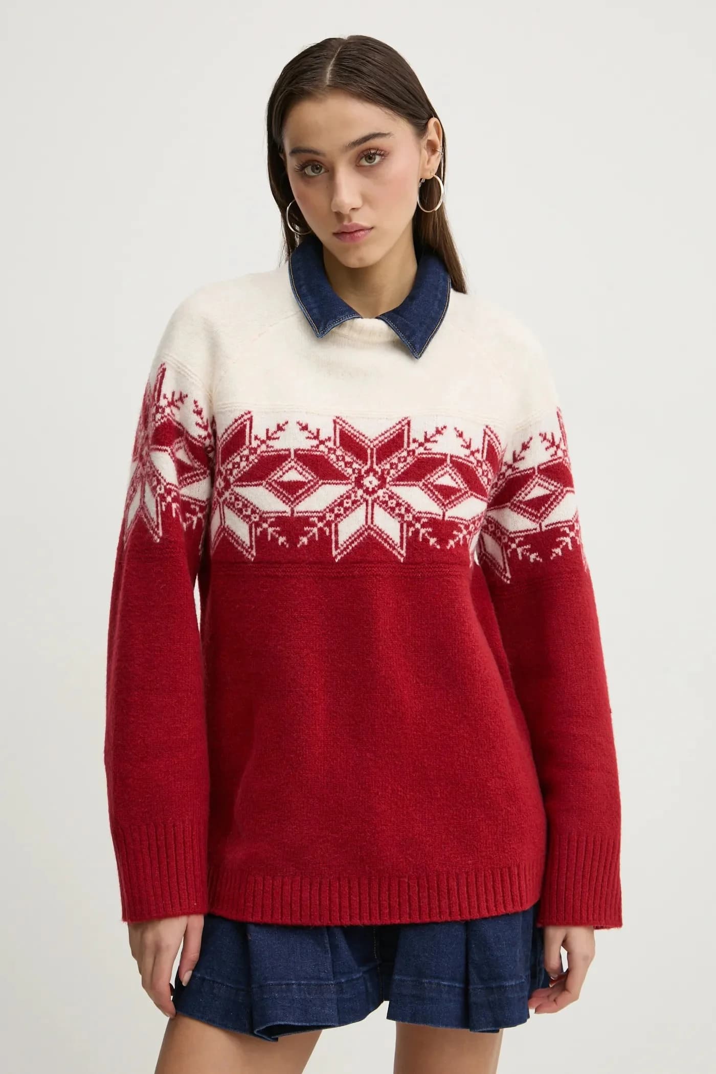 Свитер бордовый женская