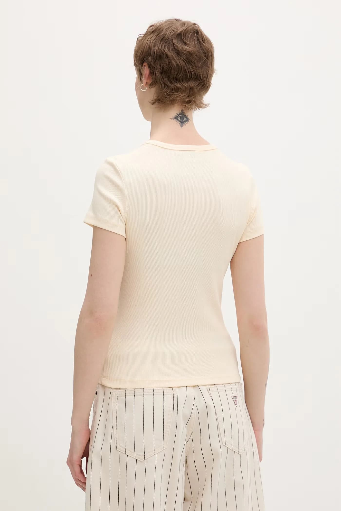Женская хлопковая футболка с эластаном бежевая для женщин - фото 3