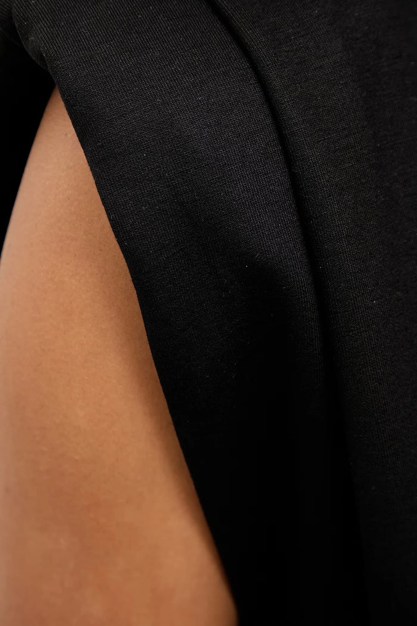 Женская футболка из вискозы черная для женщин - фото 5