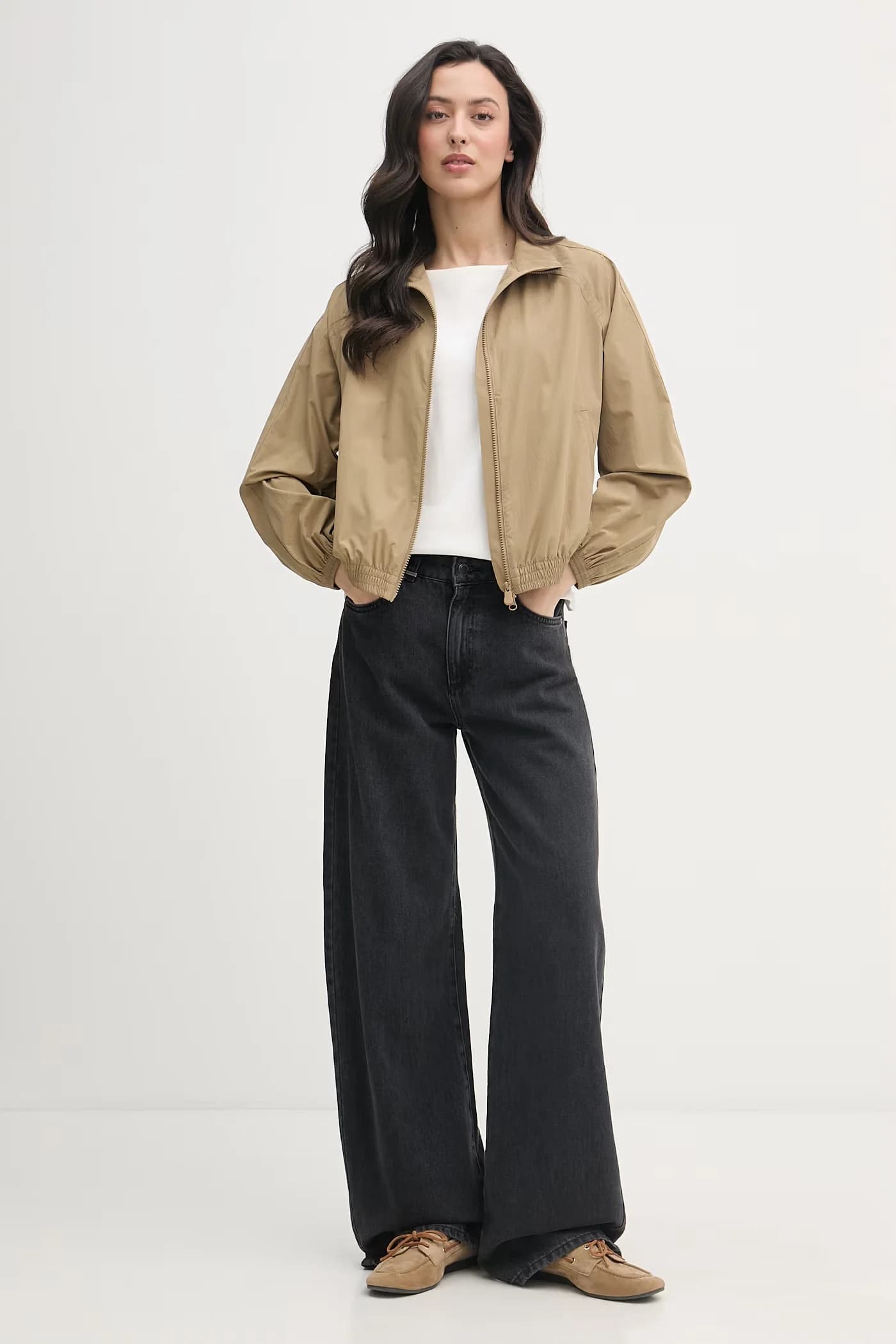 Женская хлопковая футболка бежевая для женщин - фото 2