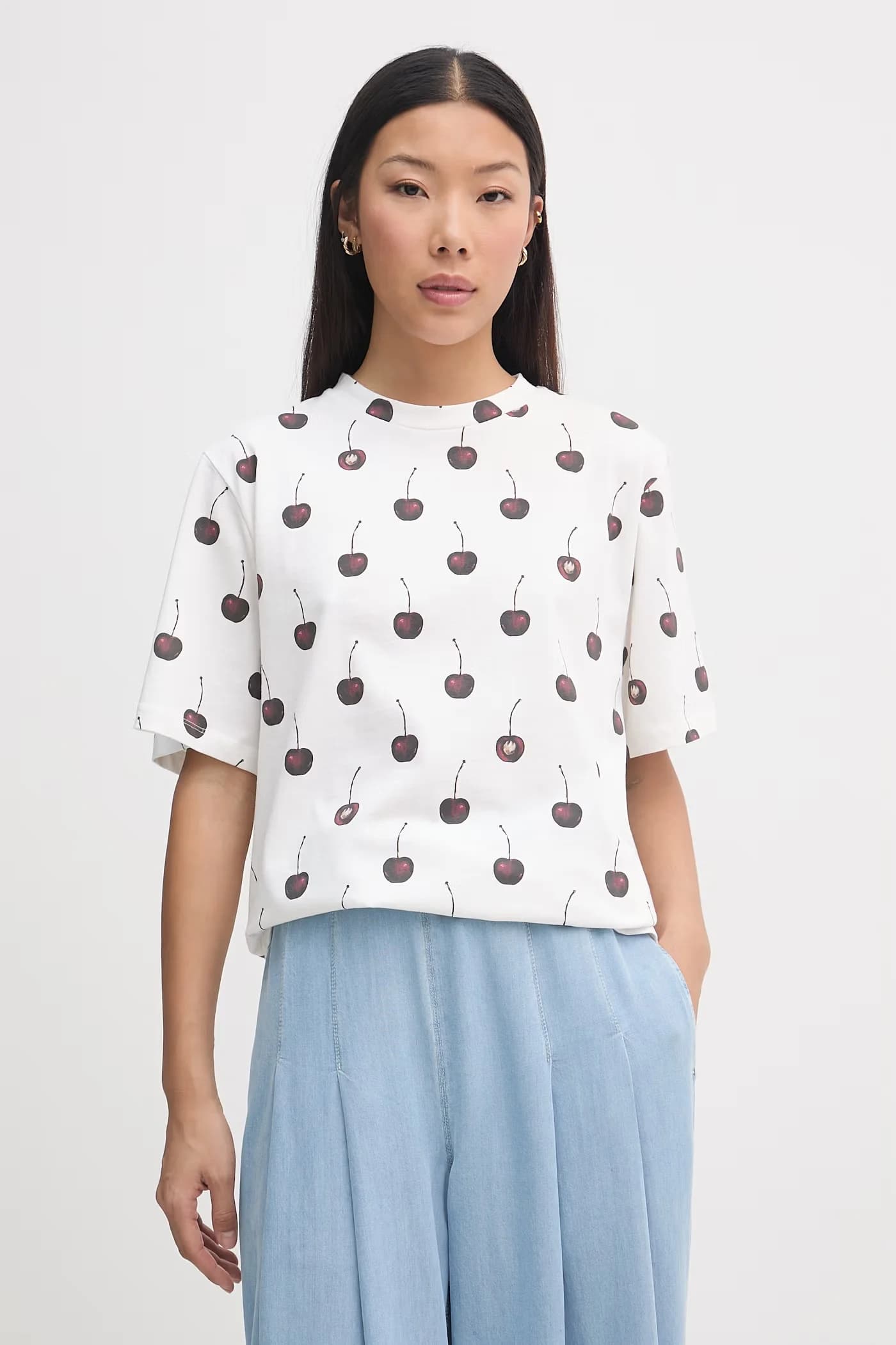 Базовая женская хлопковая футболка белая для женщин