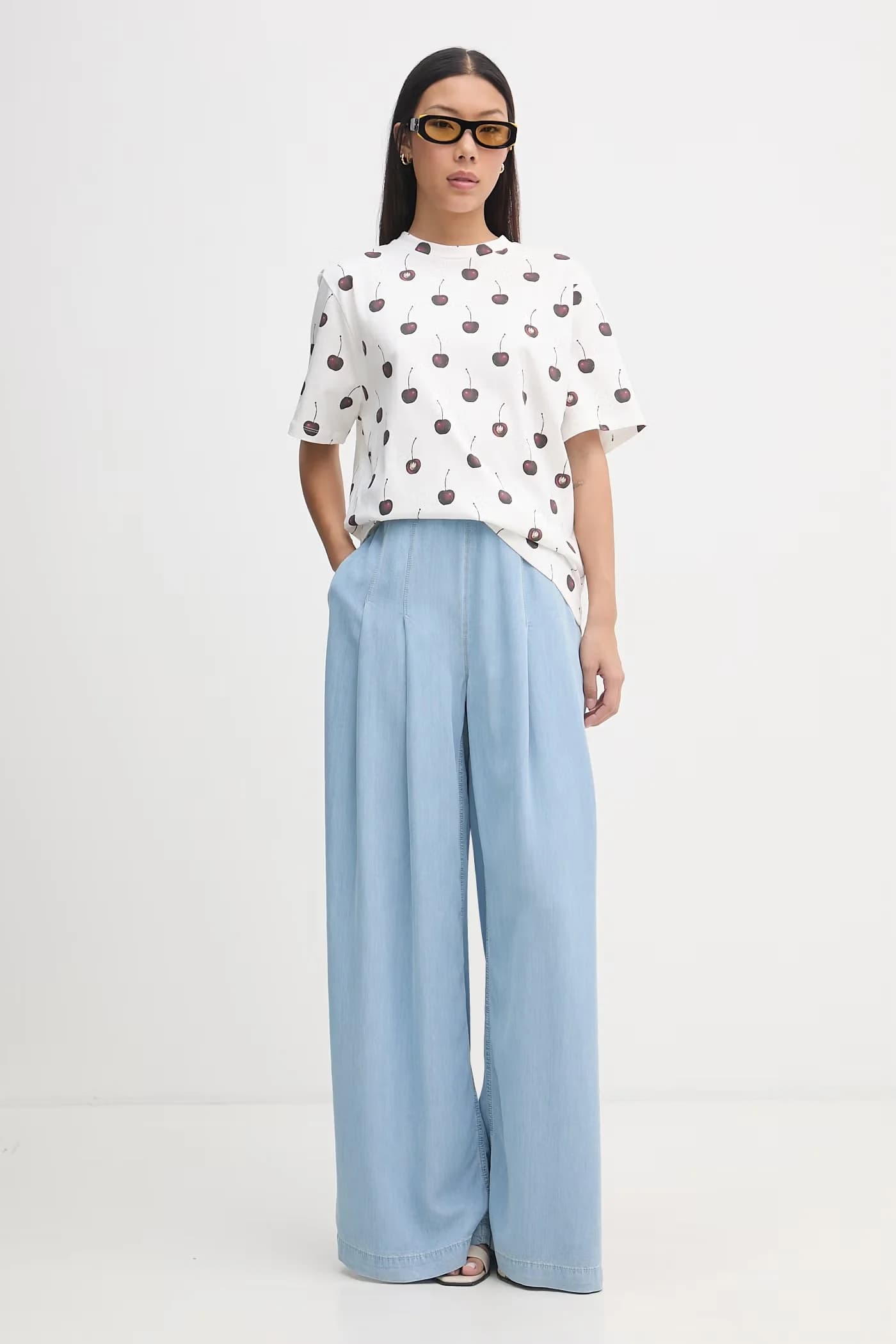 Базовая женская хлопковая футболка белая для женщин - фото 2