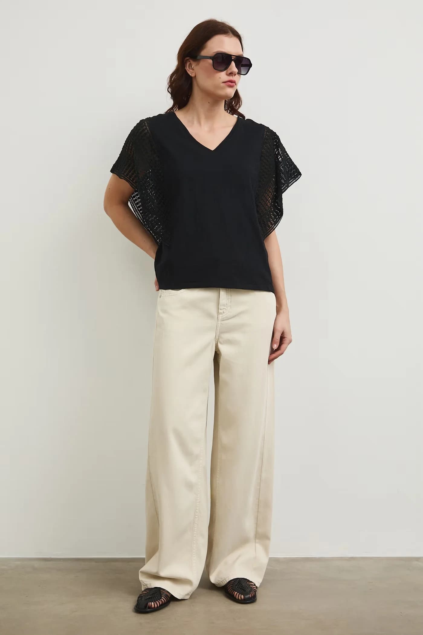 Двусторонняя хлопковая футболка черная для женщин - фото 2